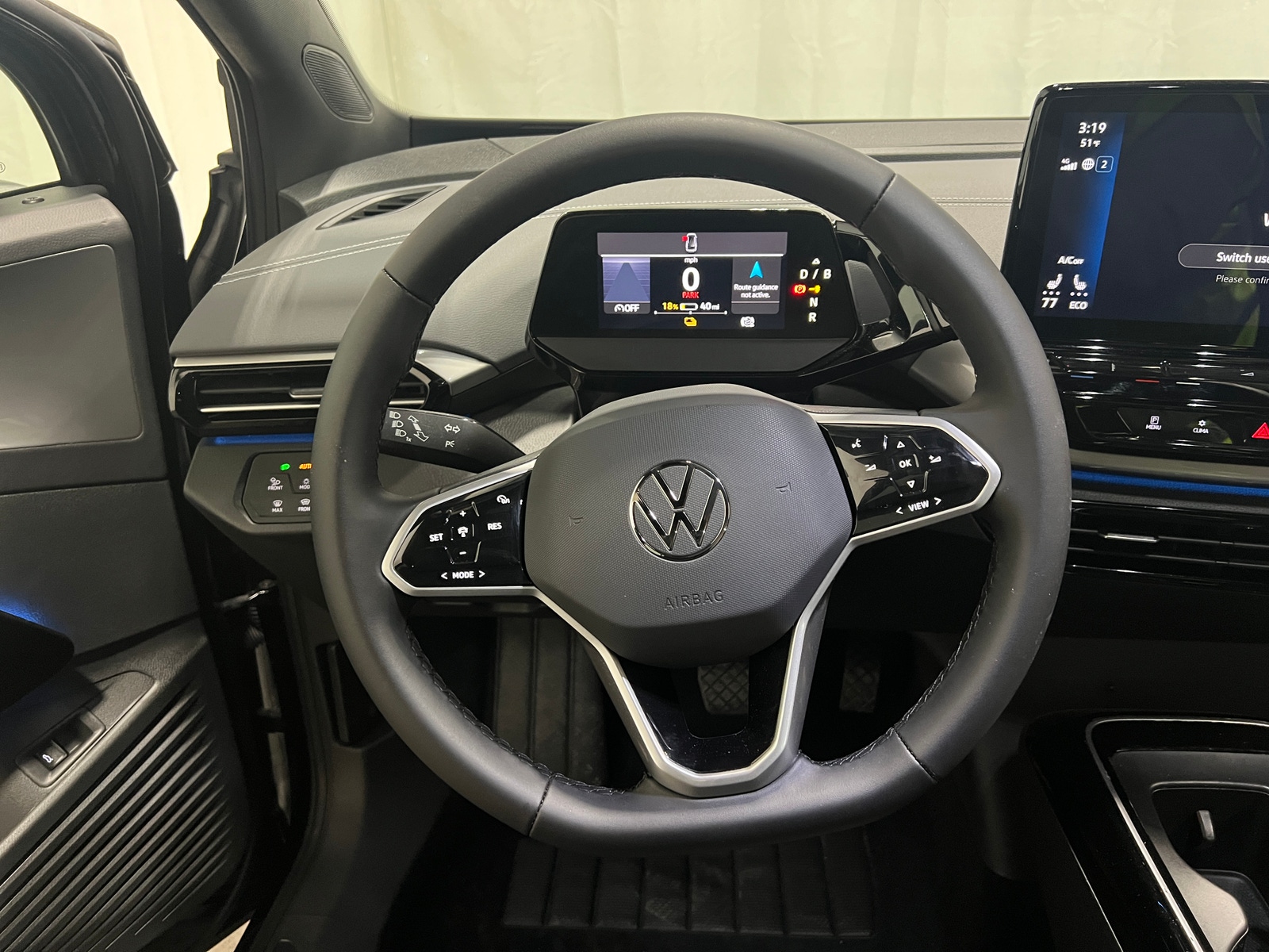 Thumbnail: 2023 Volkswagen ID.4 - 4