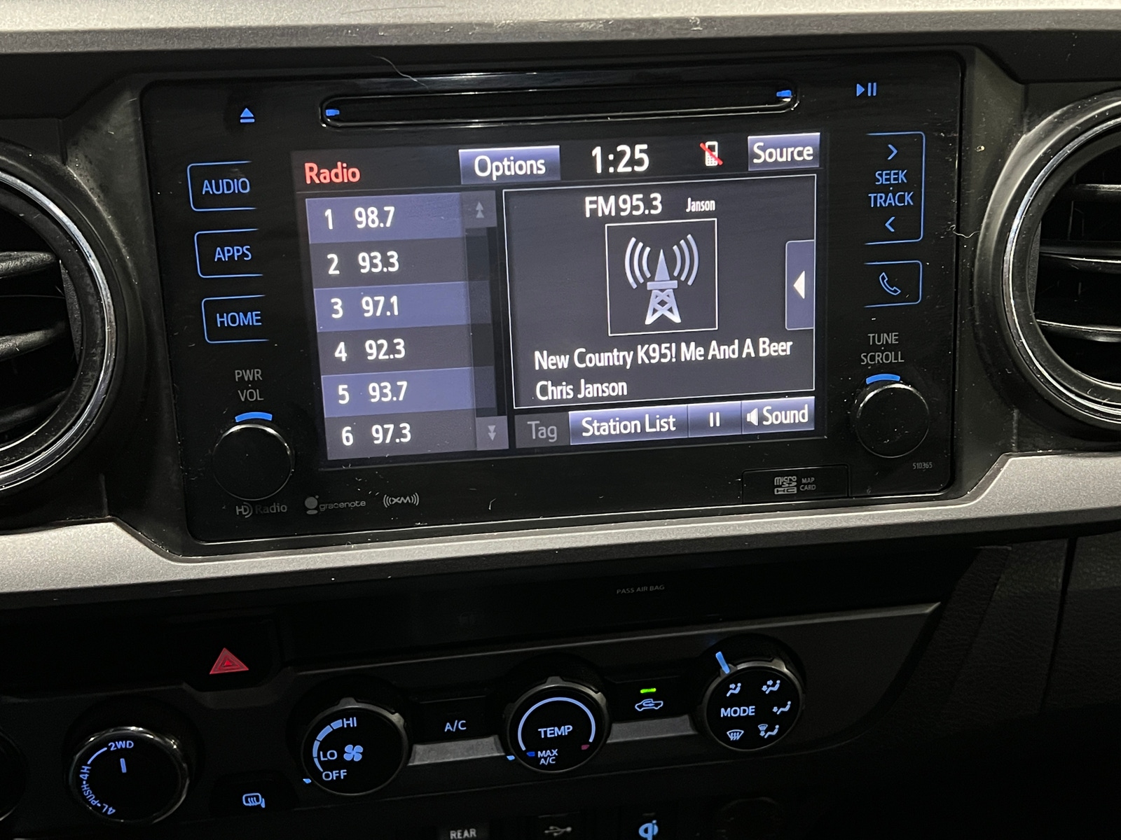 Thumbnail: 2019 Toyota Tacoma - 4