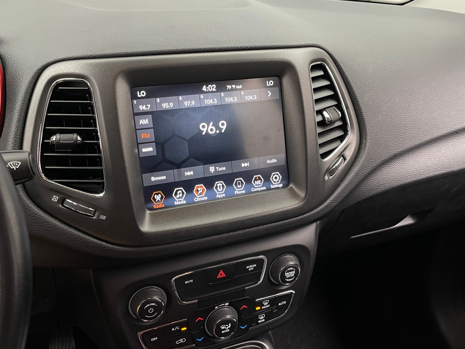 Thumbnail: 2019 Jeep Compass - 2