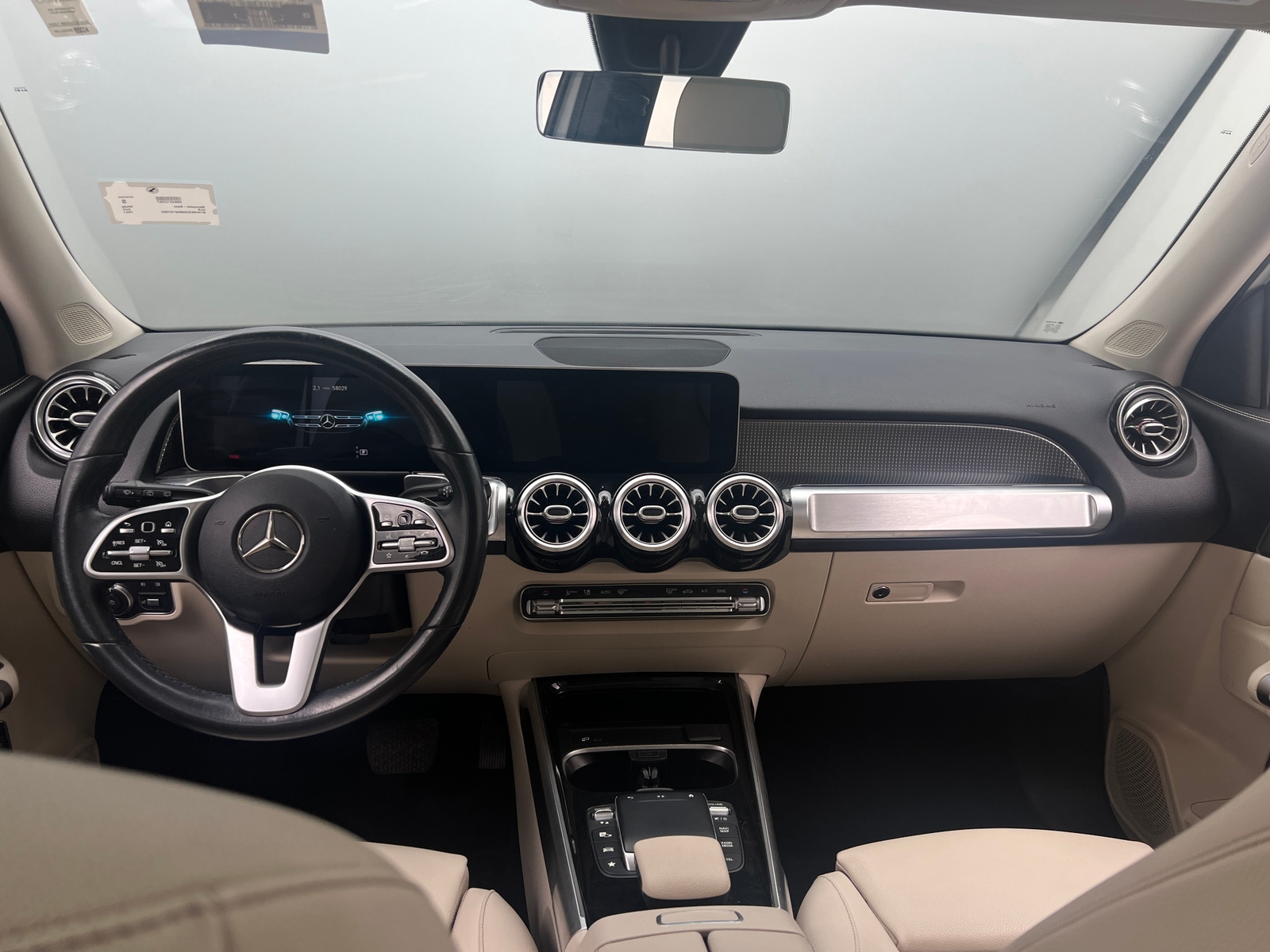 Thumbnail: 2021 Mercedes-Benz GLB - 3