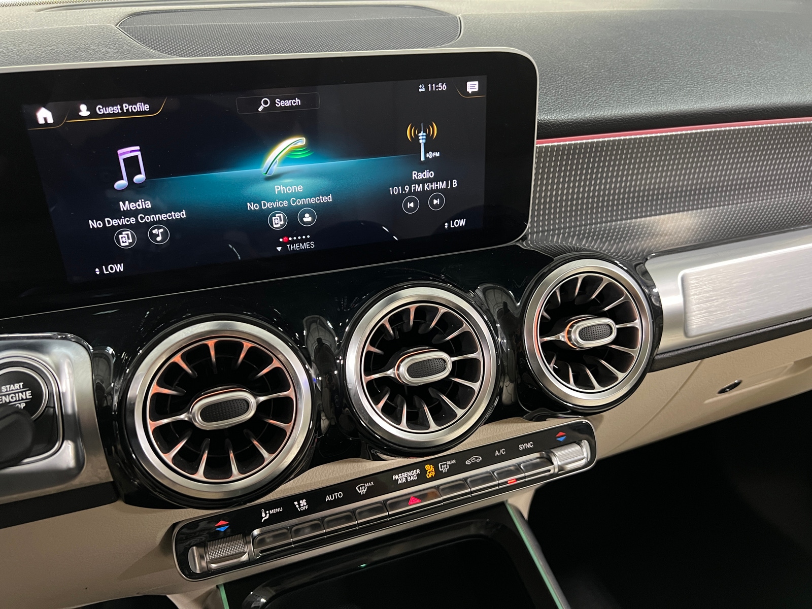 Thumbnail: 2021 Mercedes-Benz GLB - 4