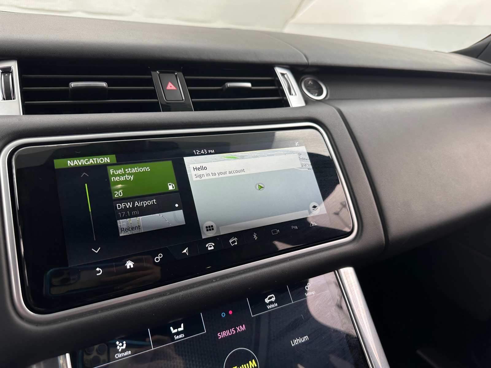 Thumbnail: 2019 Land Rover Range Rover Sport - 3