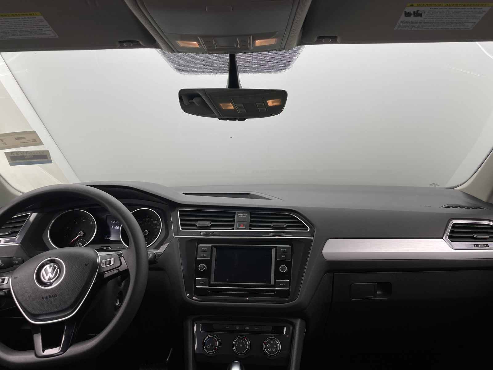 Thumbnail: 2021 Volkswagen Tiguan - 3