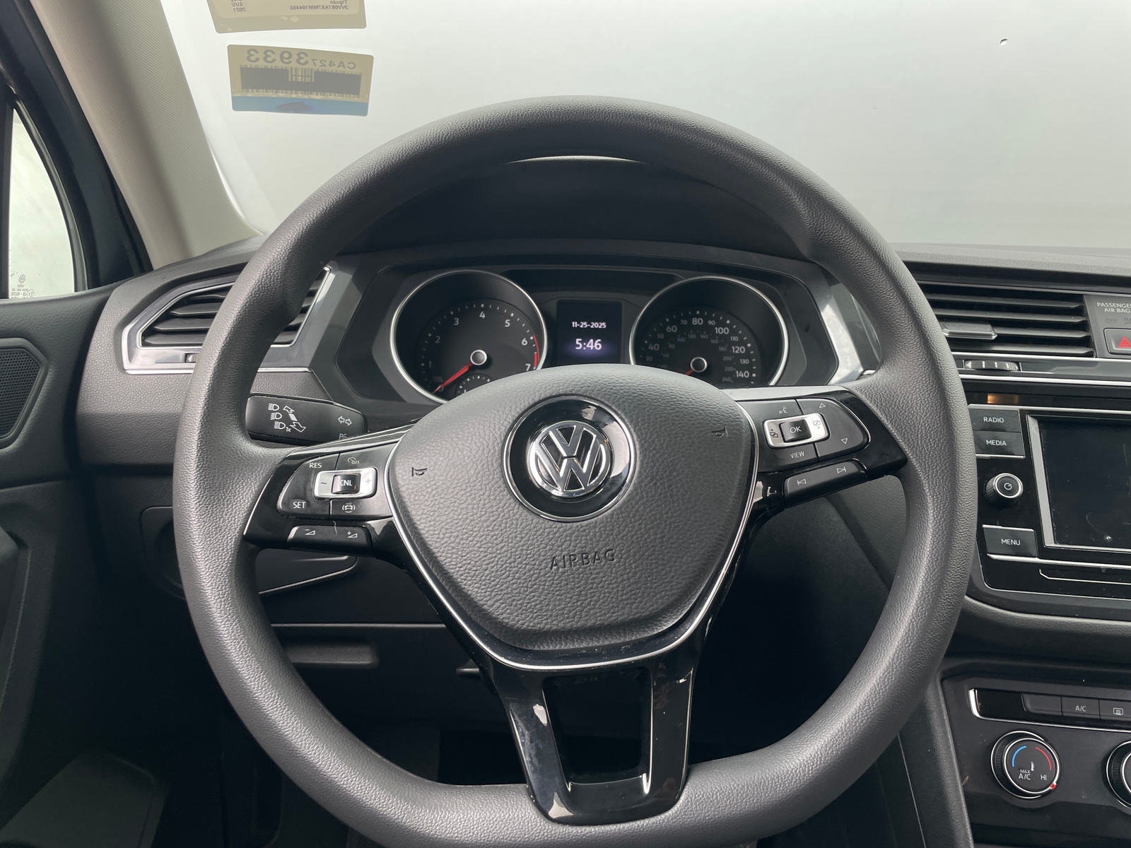 Thumbnail: 2021 Volkswagen Tiguan - 5