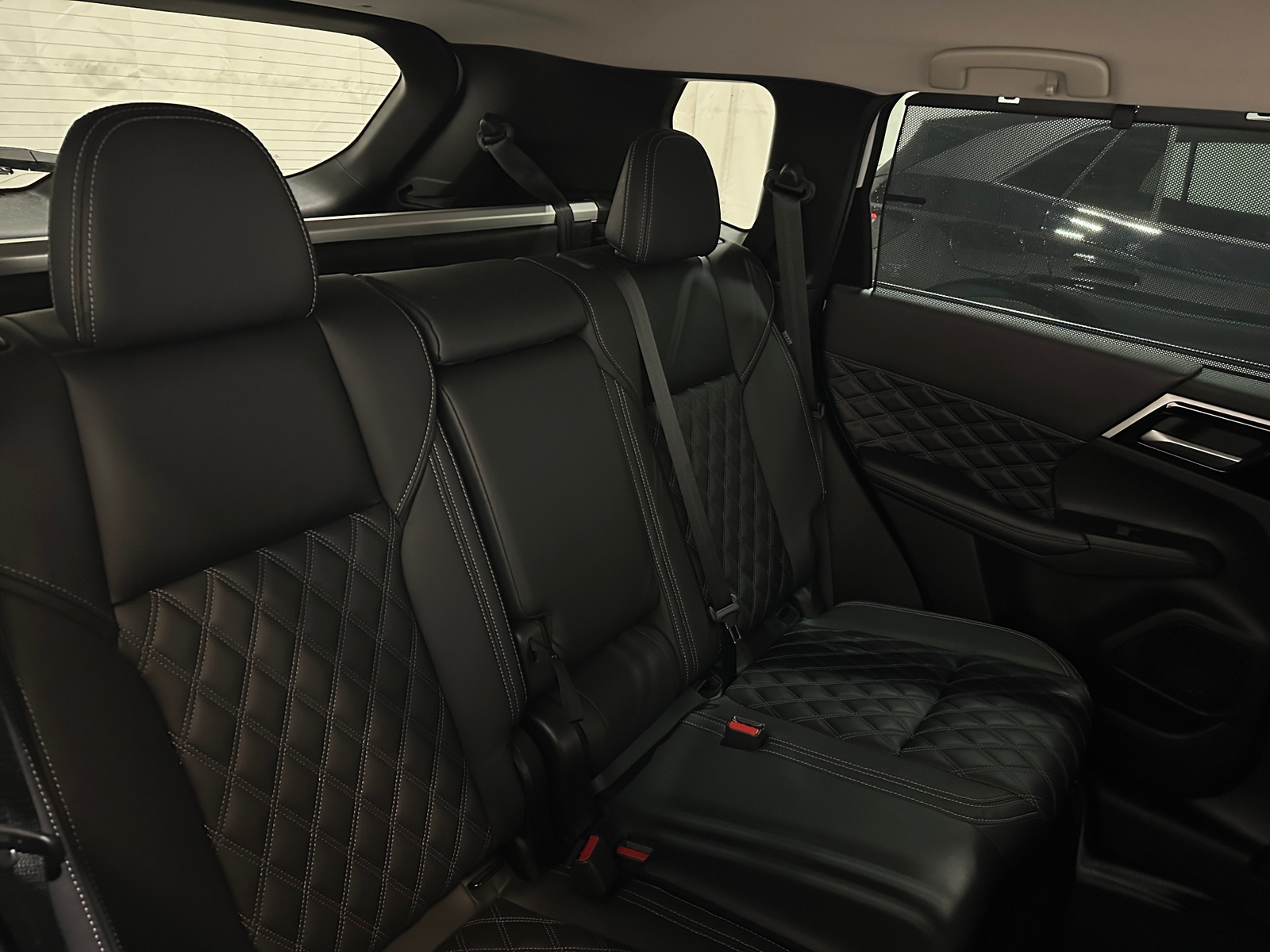 Thumbnail: 2023 Mitsubishi Outlander - 5