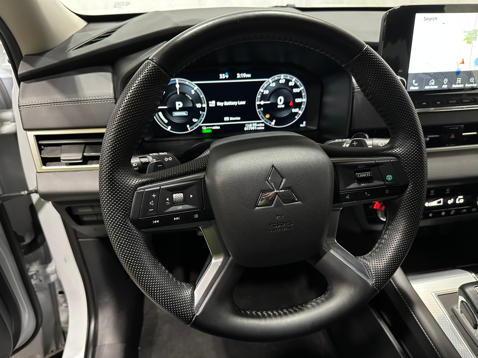 Thumbnail: 2023 Mitsubishi Outlander - 4