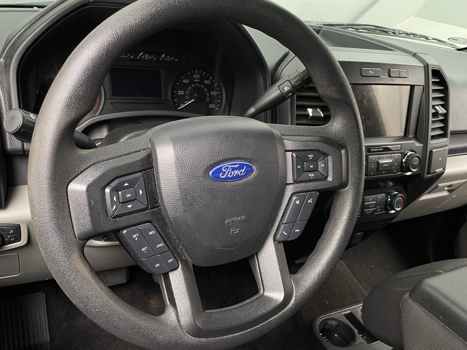 Thumbnail: 2019 Ford Econoline - 5