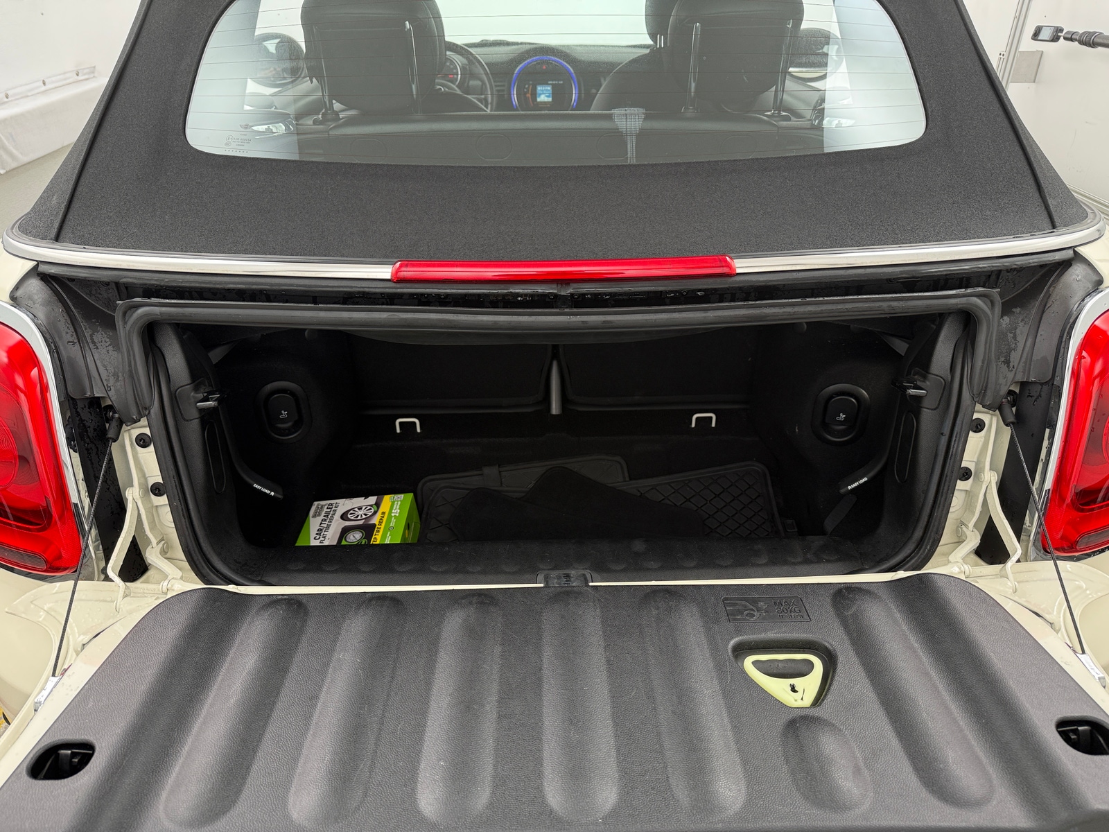 Thumbnail: 2019 MINI Cooper Convertible - 7