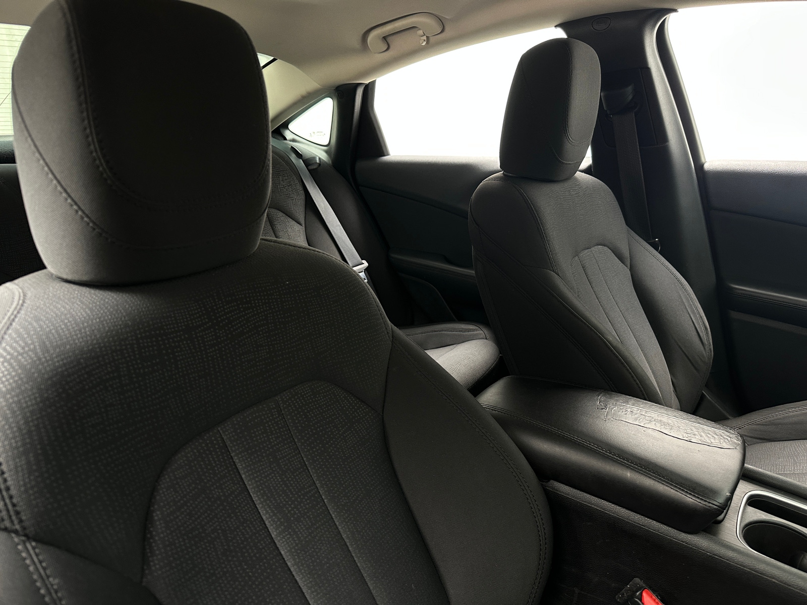 Thumbnail: 2016 Chrysler 200 - 2