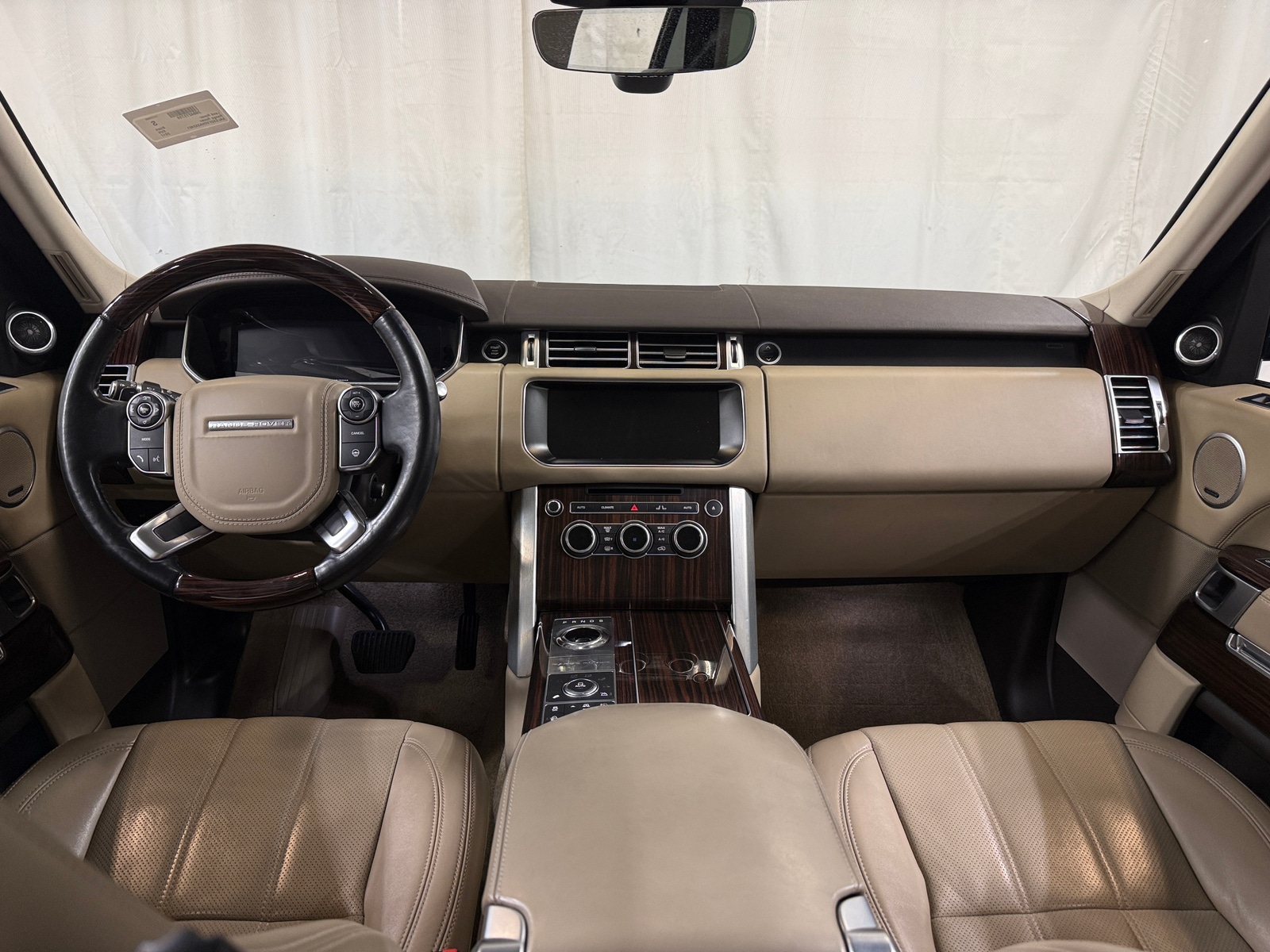 Thumbnail: 2017 Land Rover Range Rover - 2