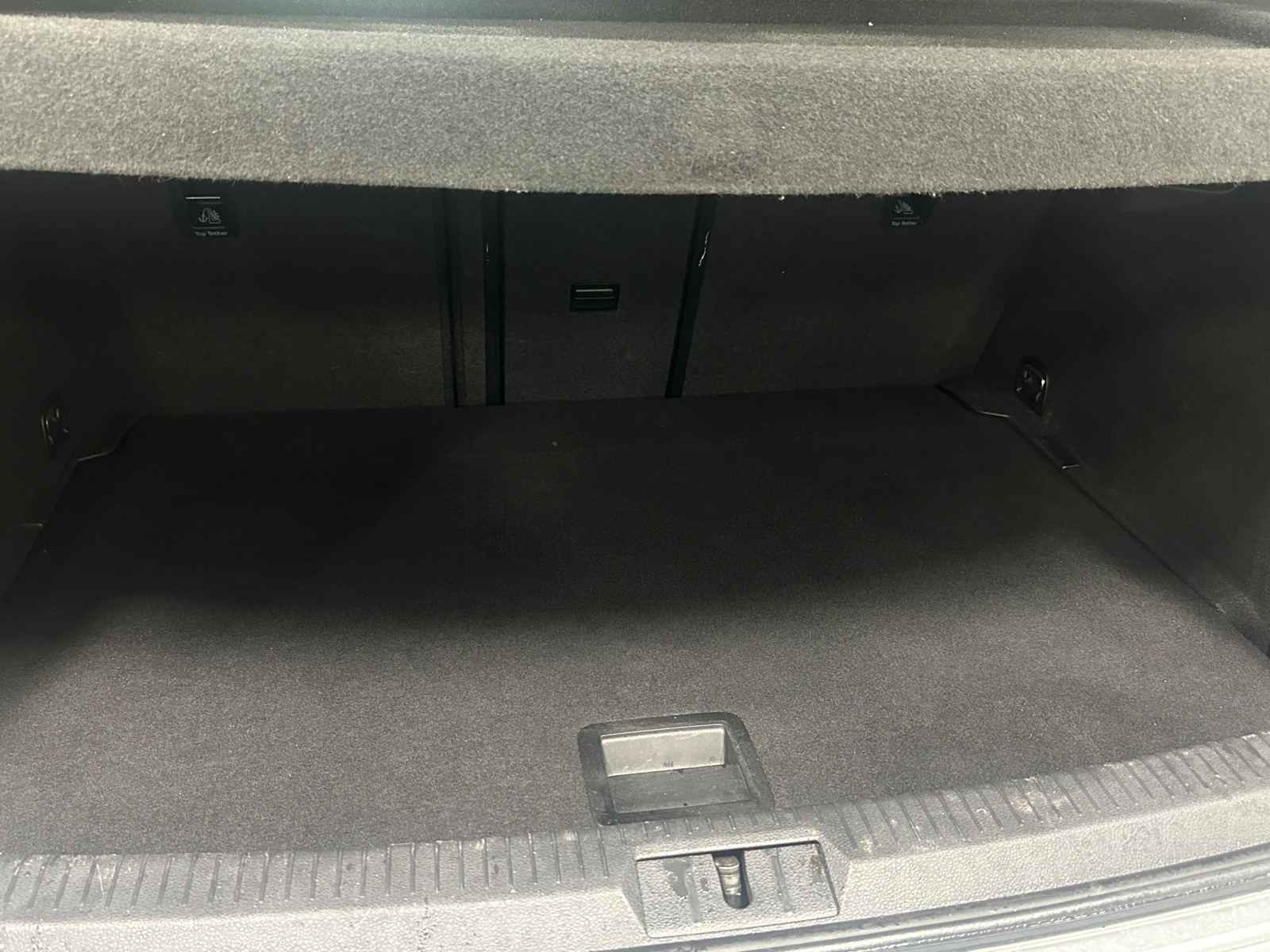 Thumbnail: 2016 Volkswagen e-Golf - 7