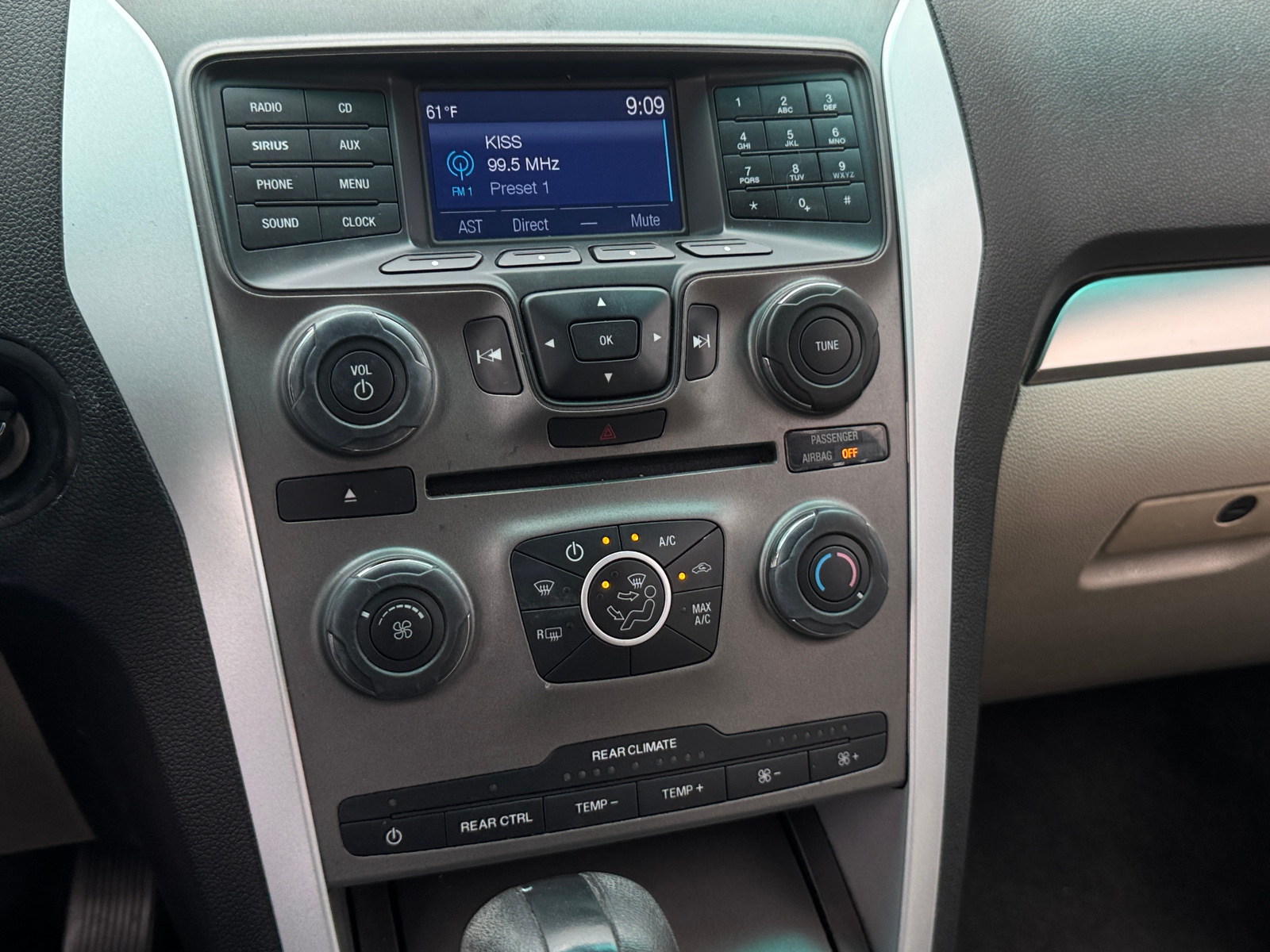 Thumbnail: 2014 Ford Explorer - 4