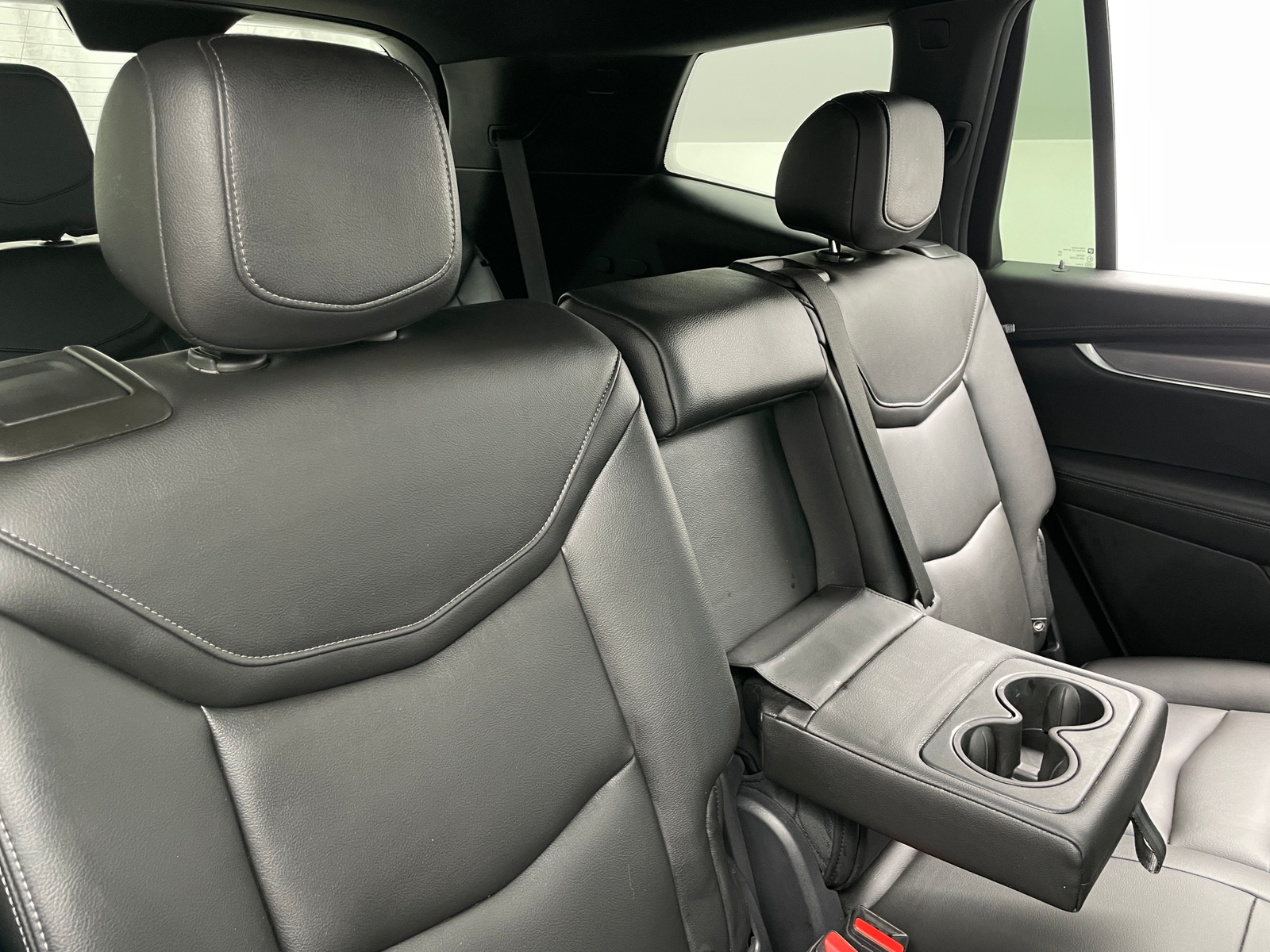 Thumbnail: 2022 Cadillac XT6 - 5