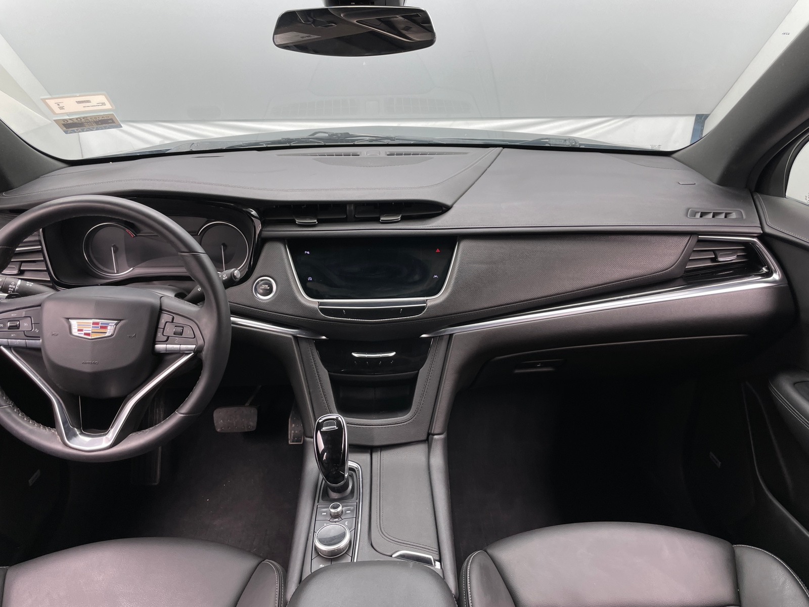 Thumbnail: 2022 Cadillac XT6 - 2