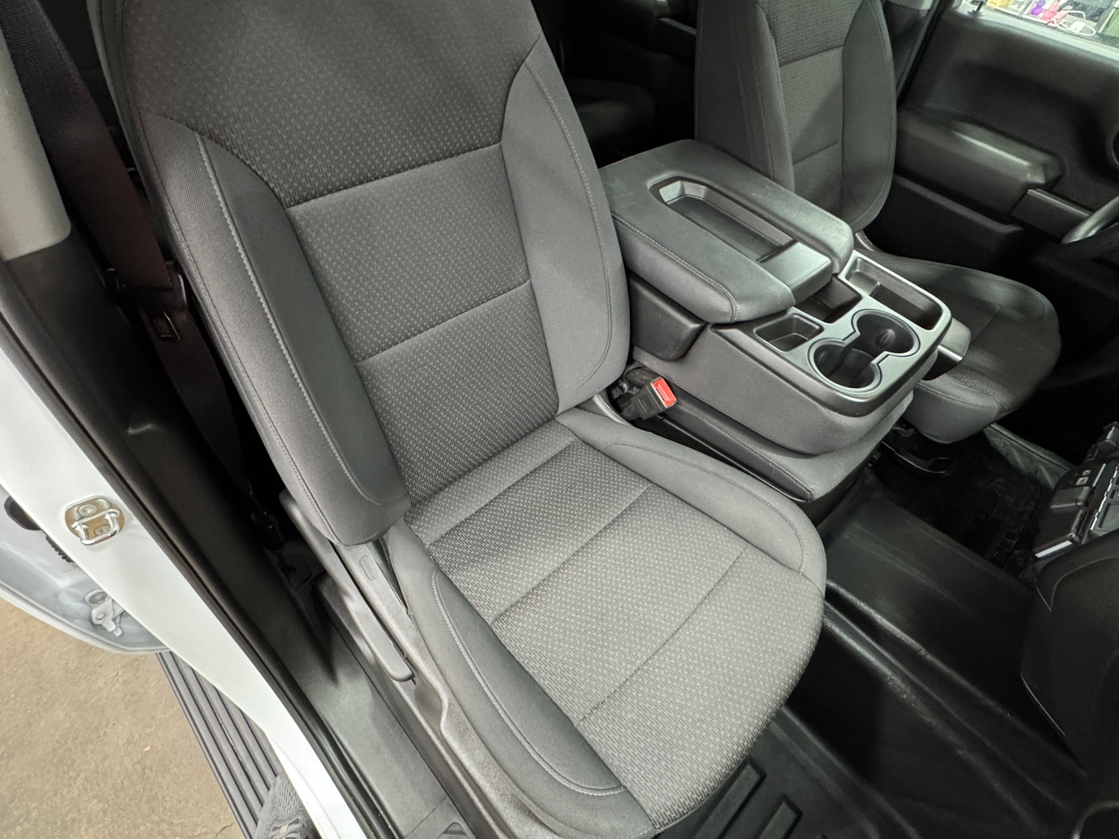 Thumbnail: 2024 Chevrolet Silverado 3500 - 2