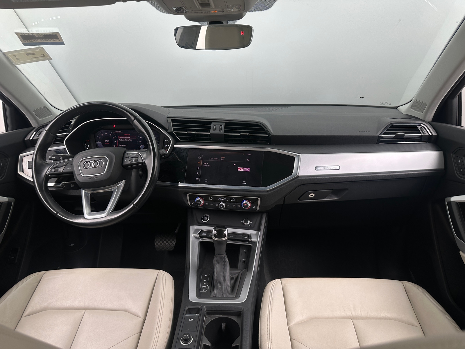 Thumbnail: 2021 Audi Q3 - 2