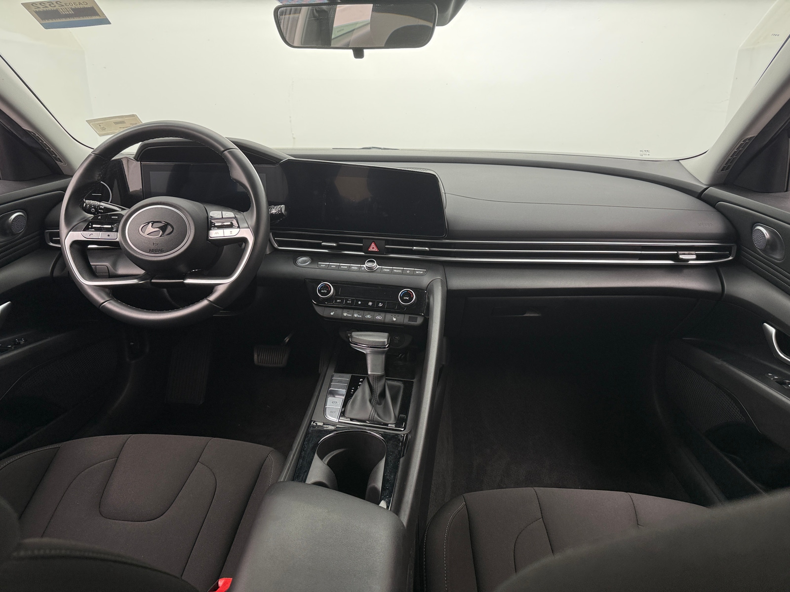 Thumbnail: 2024 Hyundai Elantra - 3