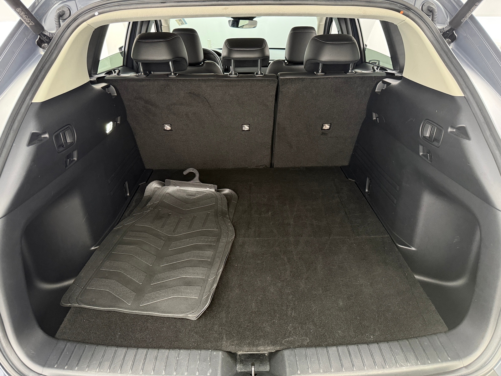 Thumbnail: 2025 Mazda CX-50 - 6