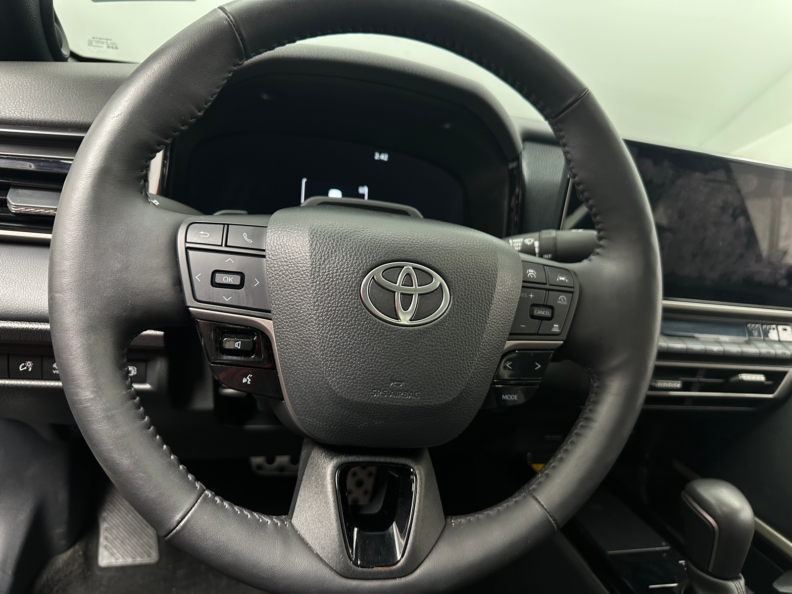 Thumbnail: 2025 Toyota Camry - 4