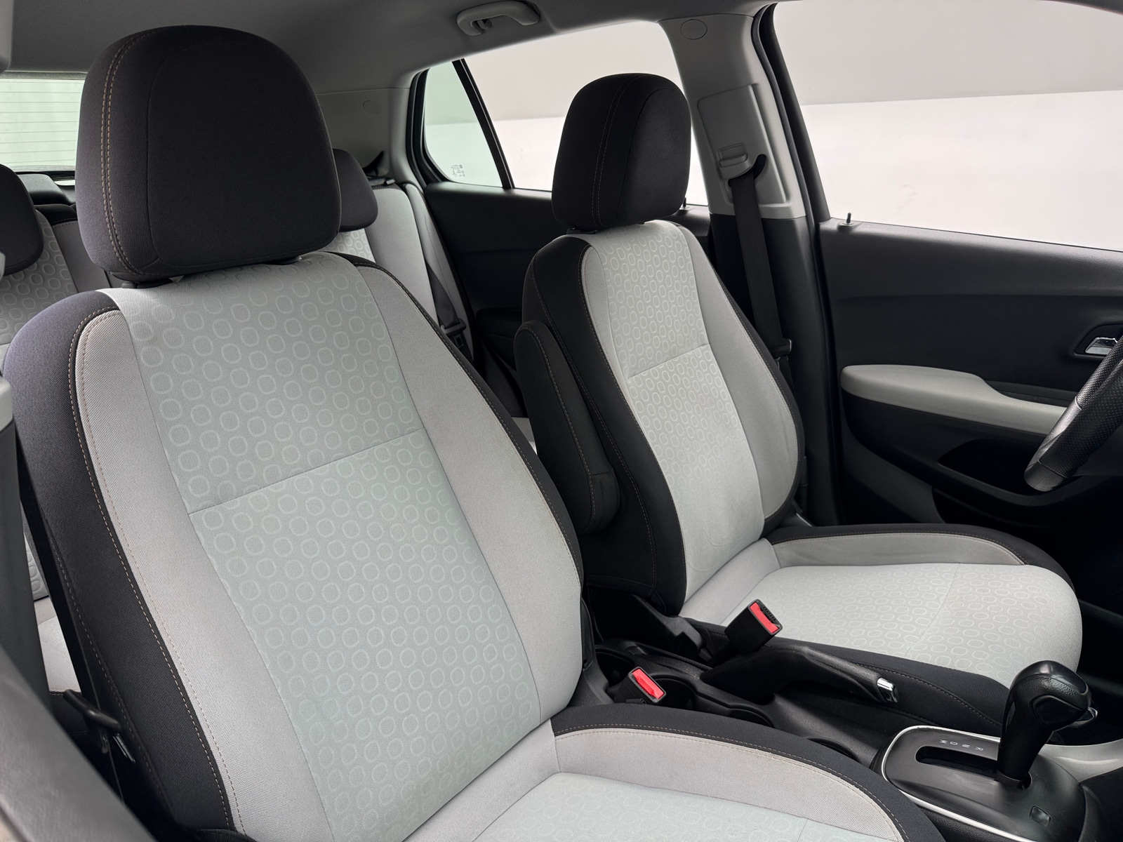 Thumbnail: 2020 Chevrolet Trax - 2