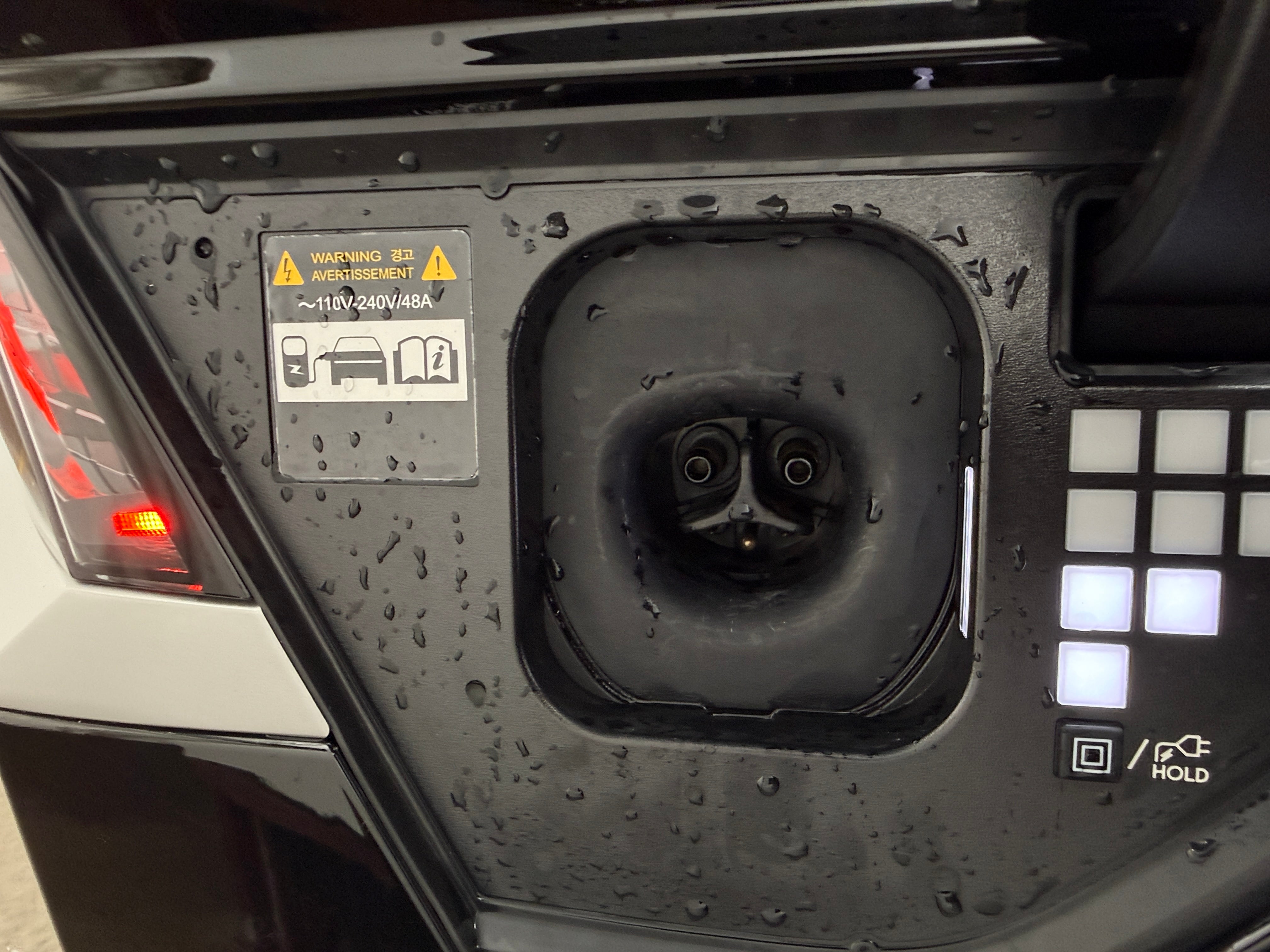 Used 2025 Hyundai IONIQ 5 SE with VIN 7YAKM4DA3SY025253 for sale in Oak Creek, WI