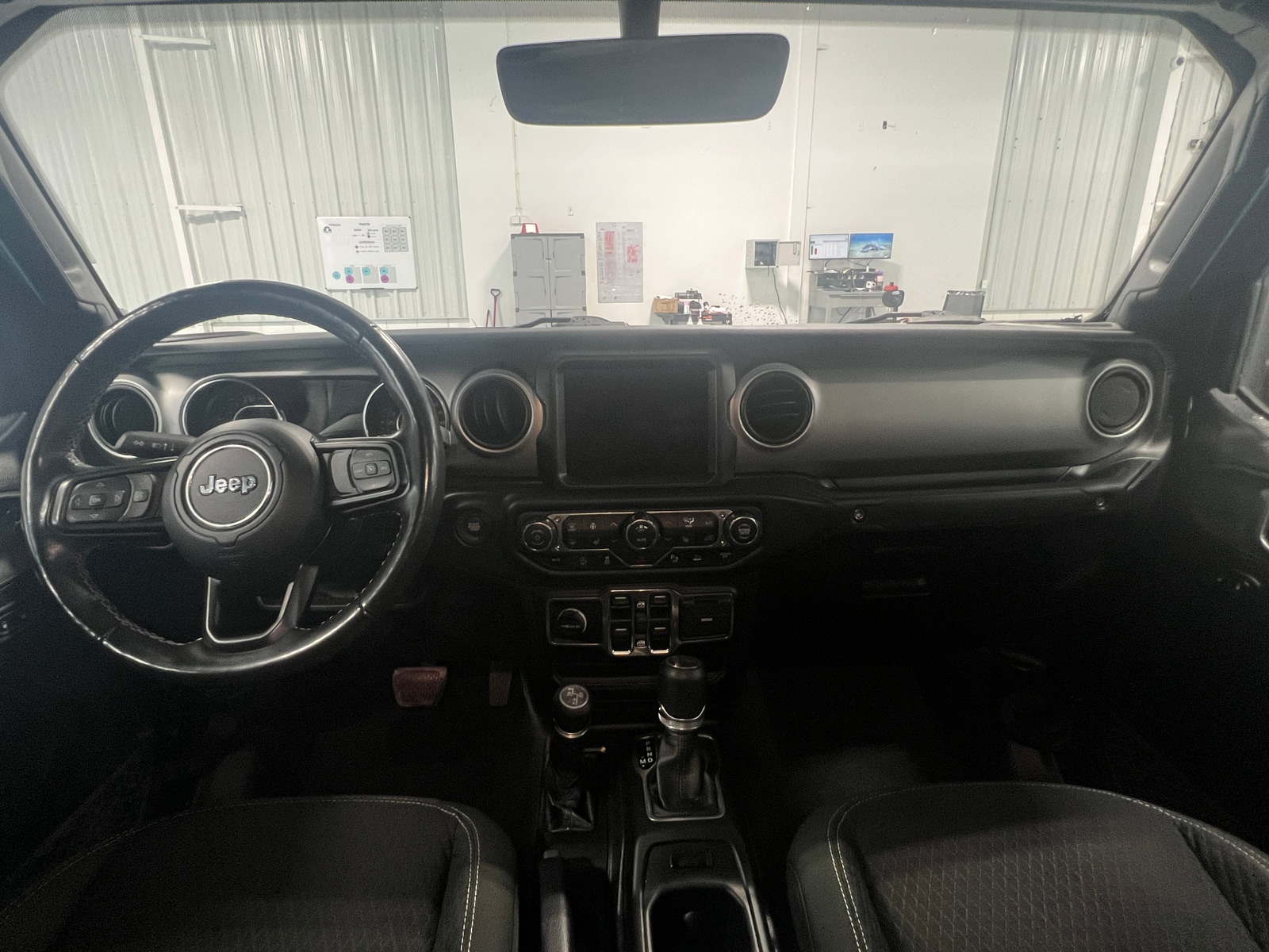 Thumbnail: 2021 Jeep Gladiator - 3