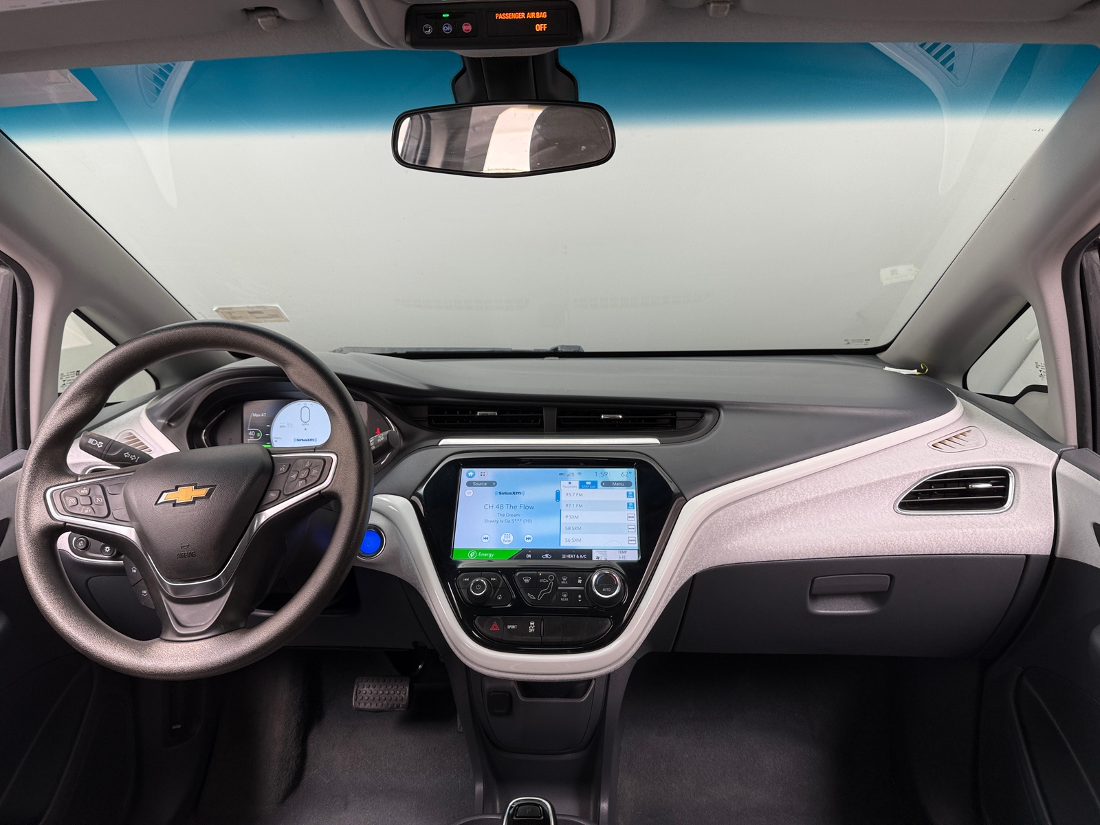 Thumbnail: 2017 Chevrolet Bolt EV - 3