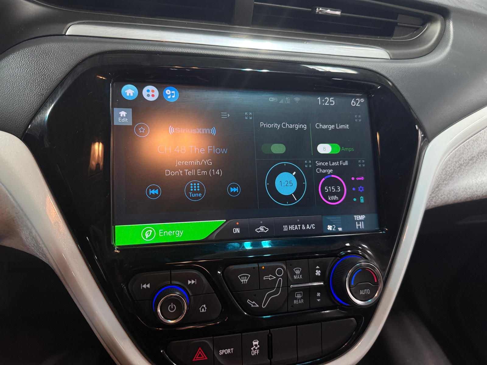 Thumbnail: 2017 Chevrolet Bolt EV - 4