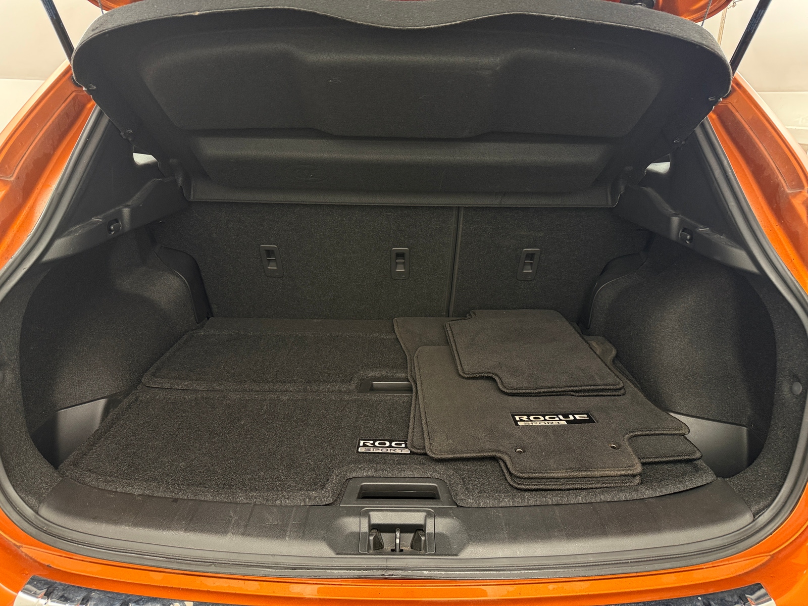 Thumbnail: 2022 Nissan Rogue Sport - 6