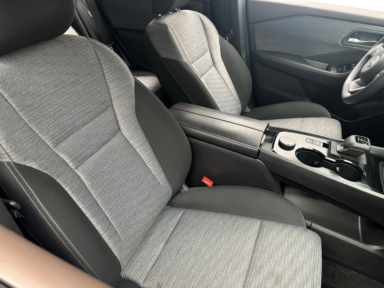 Thumbnail: 2023 Nissan Rogue - 2