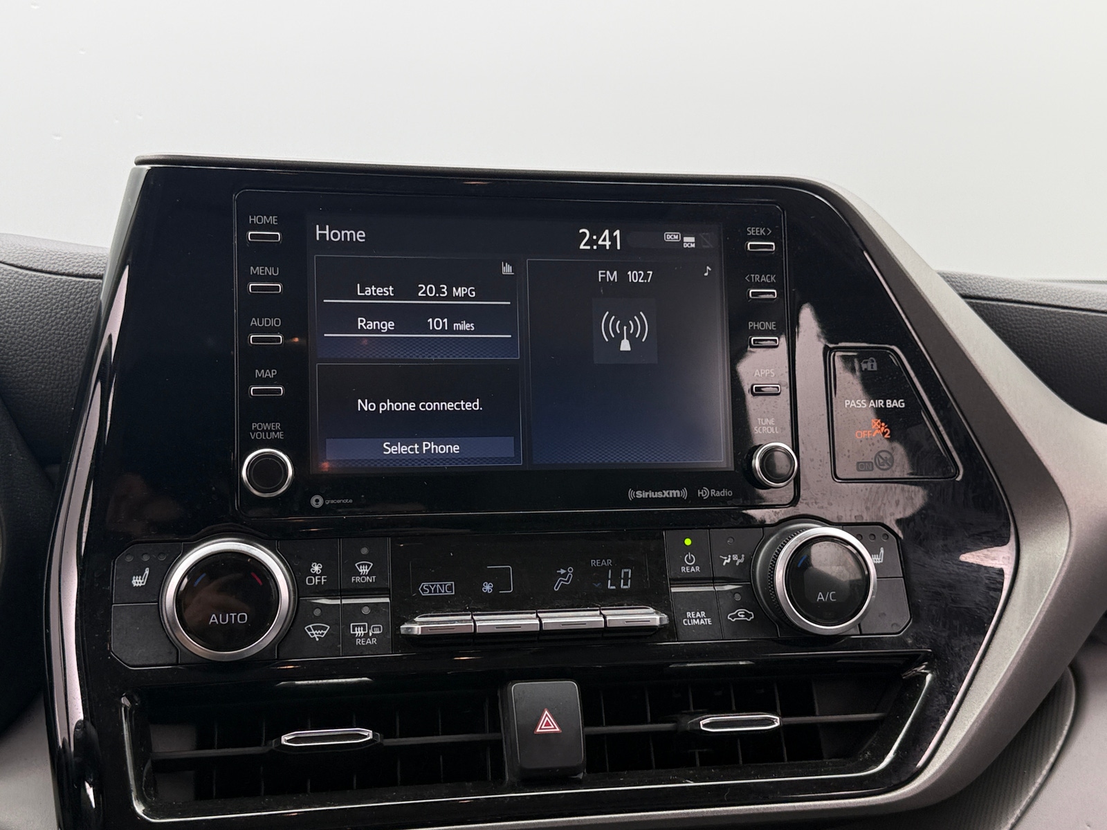 Thumbnail: 2021 Toyota Highlander - 3