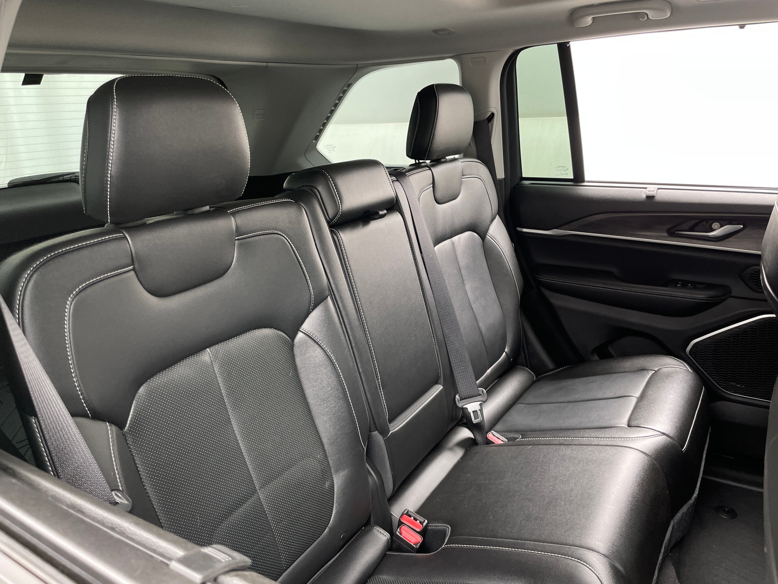 Thumbnail: 2022 Jeep Grand Cherokee - 5