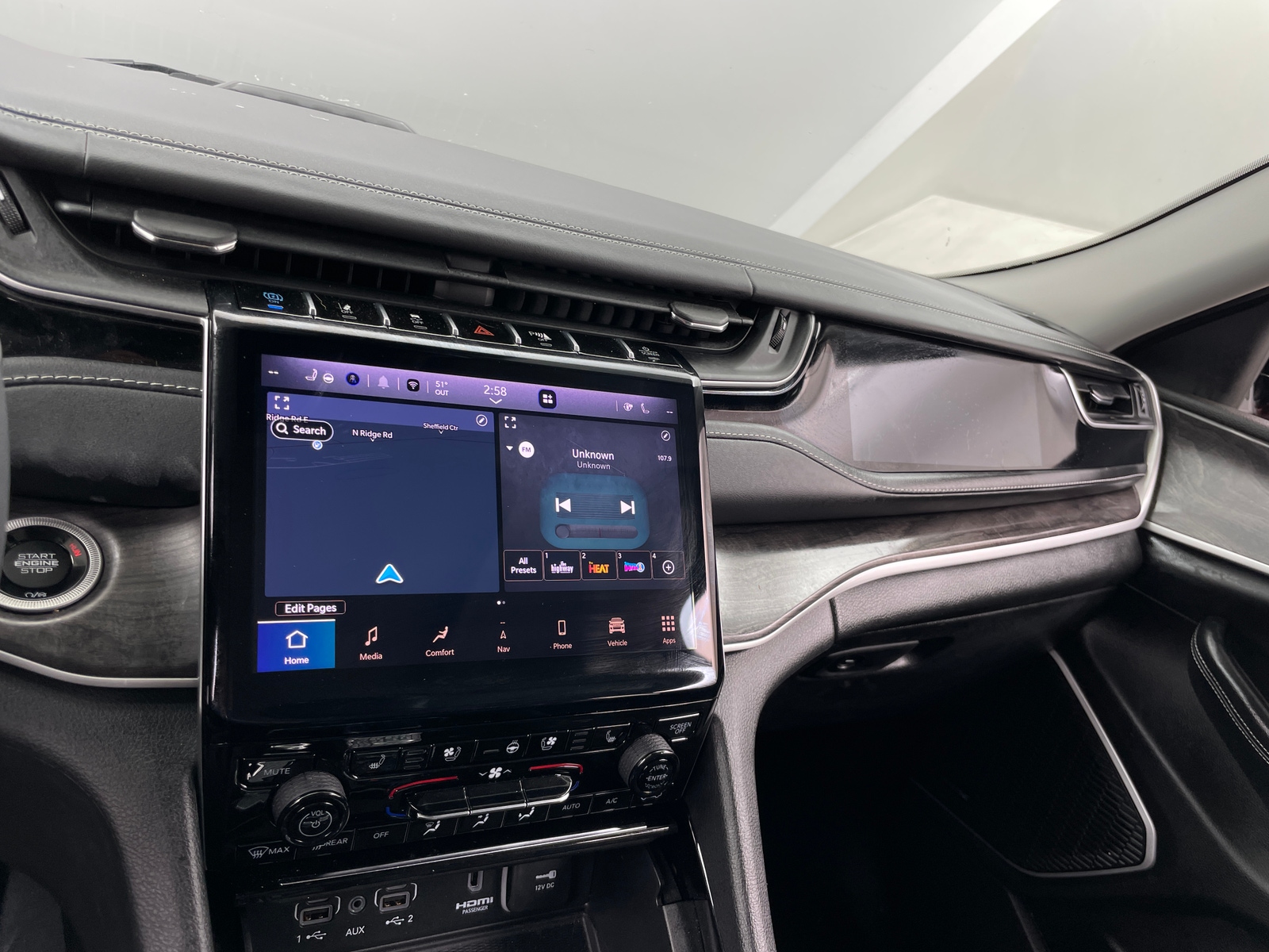 Thumbnail: 2022 Jeep Grand Cherokee - 3