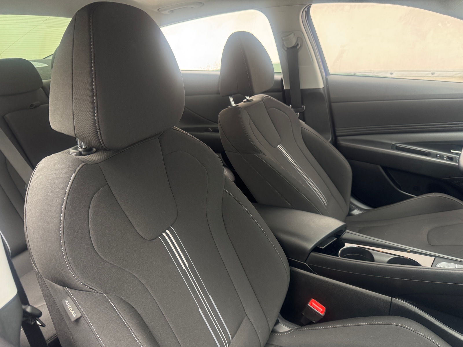 Thumbnail: 2022 Hyundai Elantra - 2