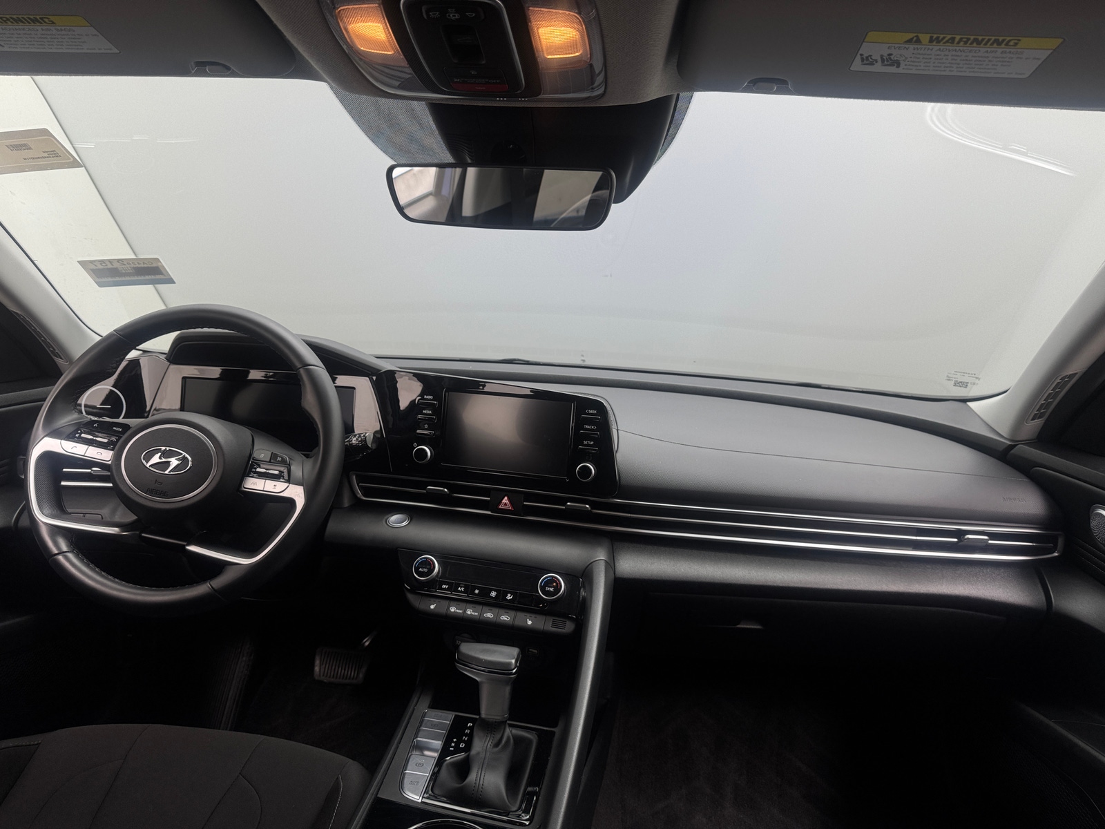 Thumbnail: 2022 Hyundai Elantra - 3