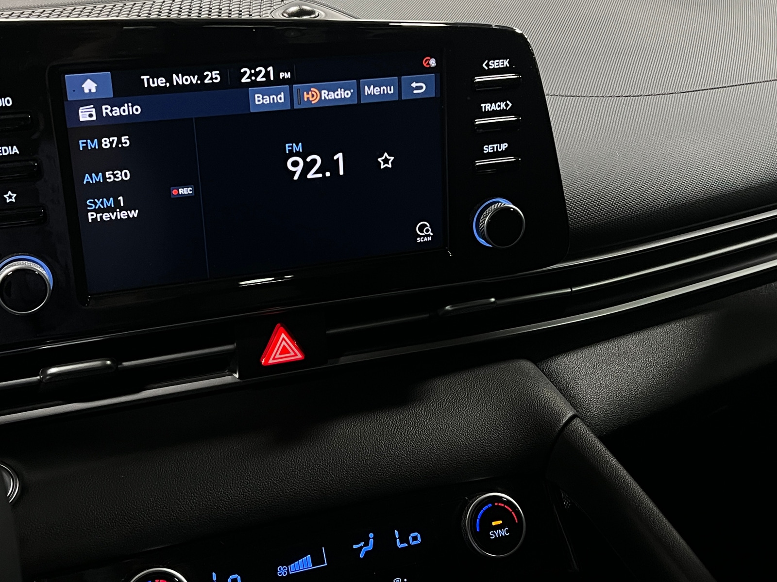 Thumbnail: 2022 Hyundai Elantra - 4