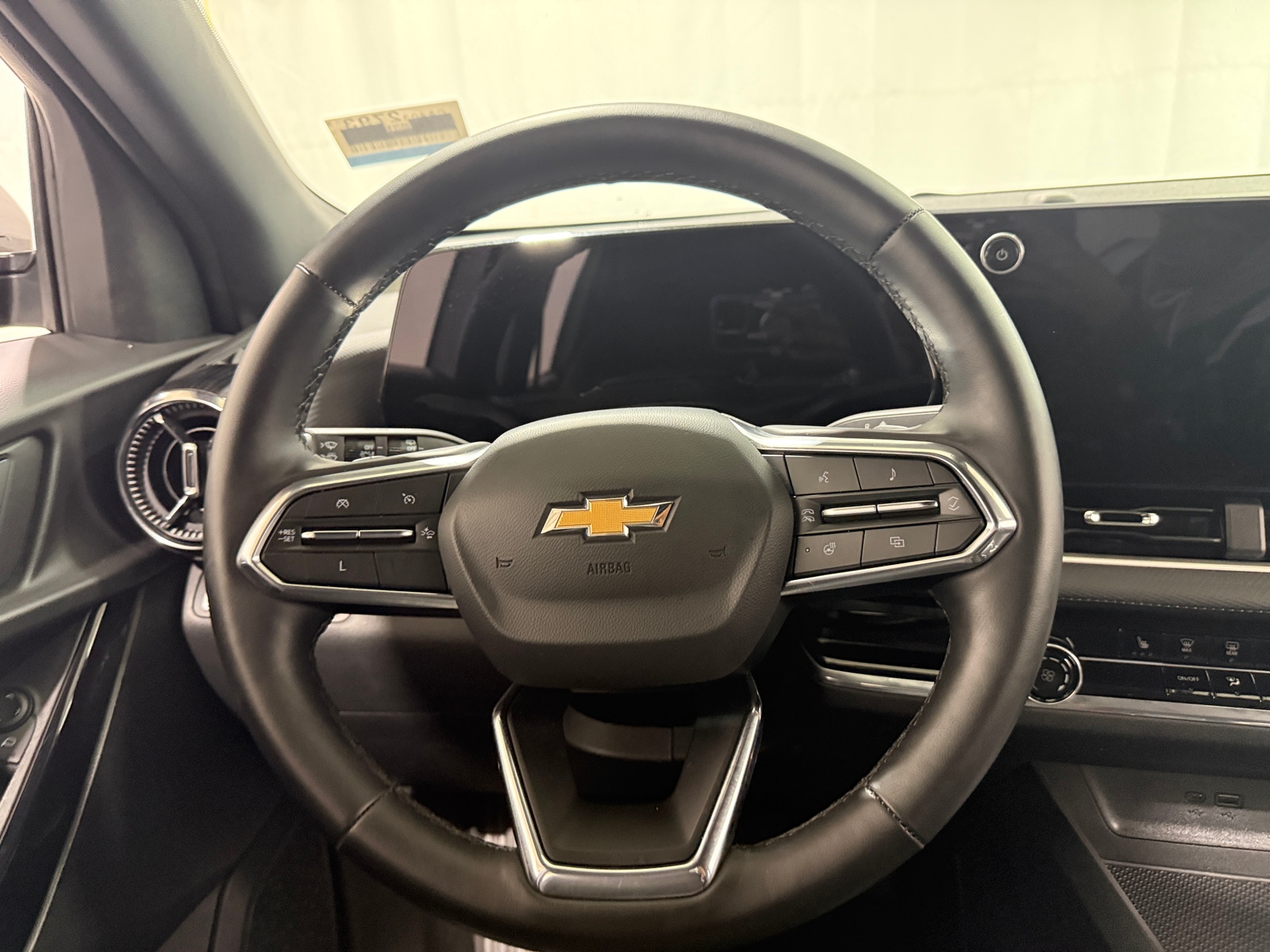 Thumbnail: 2025 Chevrolet Equinox - 5