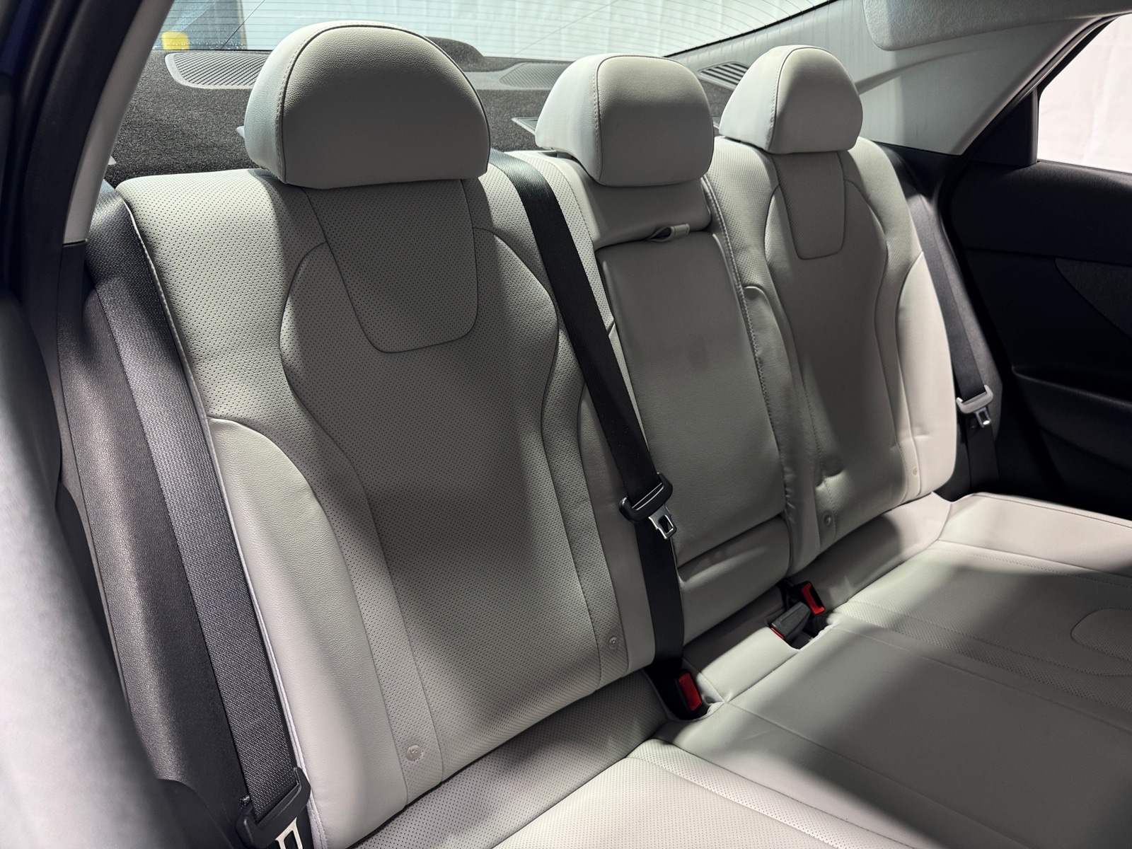 Thumbnail: 2023 Hyundai Elantra - 5