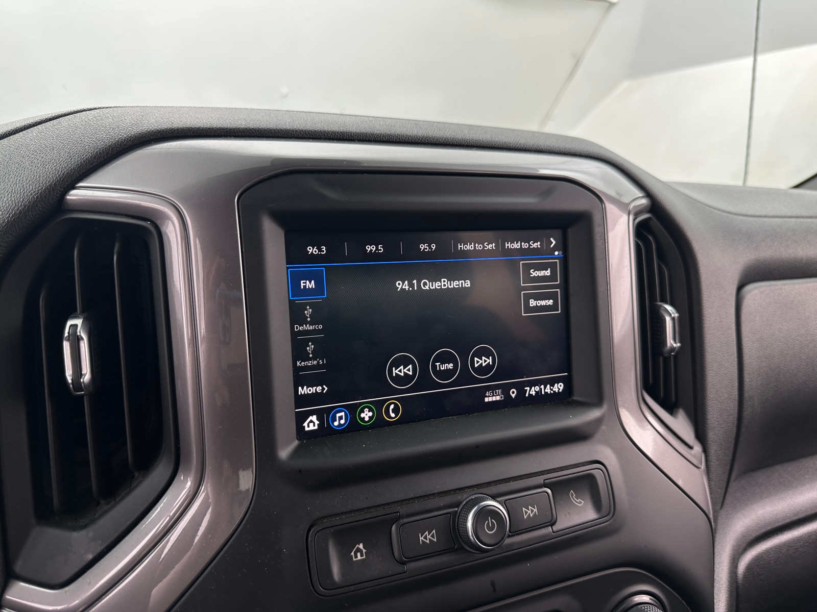 Thumbnail: 2022 Chevrolet Silverado 1500 - 4