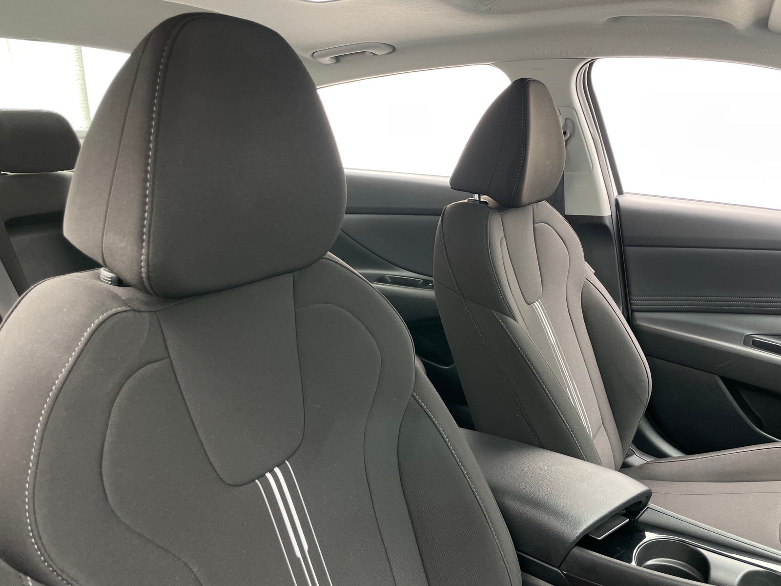 Thumbnail: 2025 Hyundai Elantra - 2