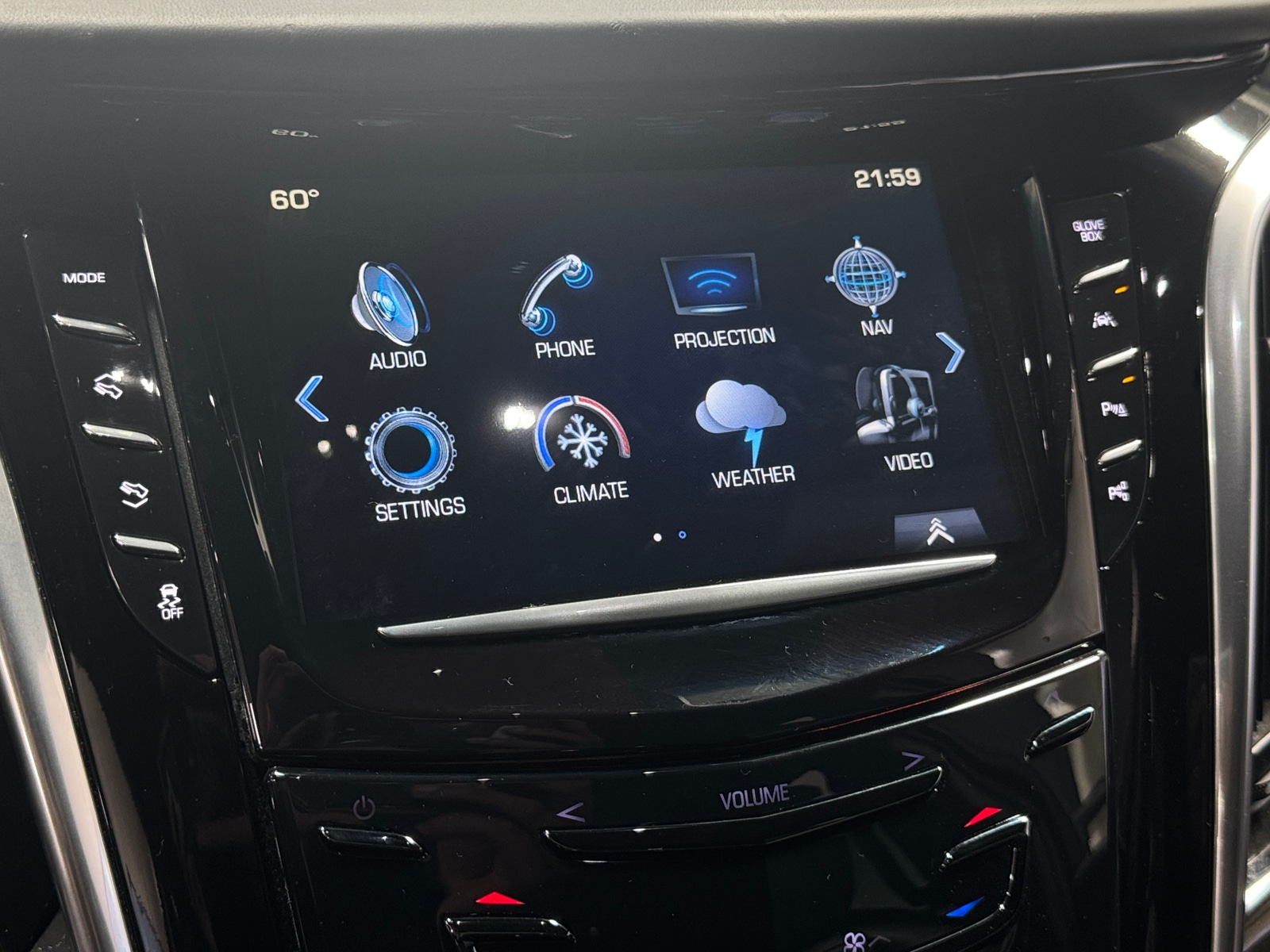 Thumbnail: 2018 Cadillac Escalade - 3