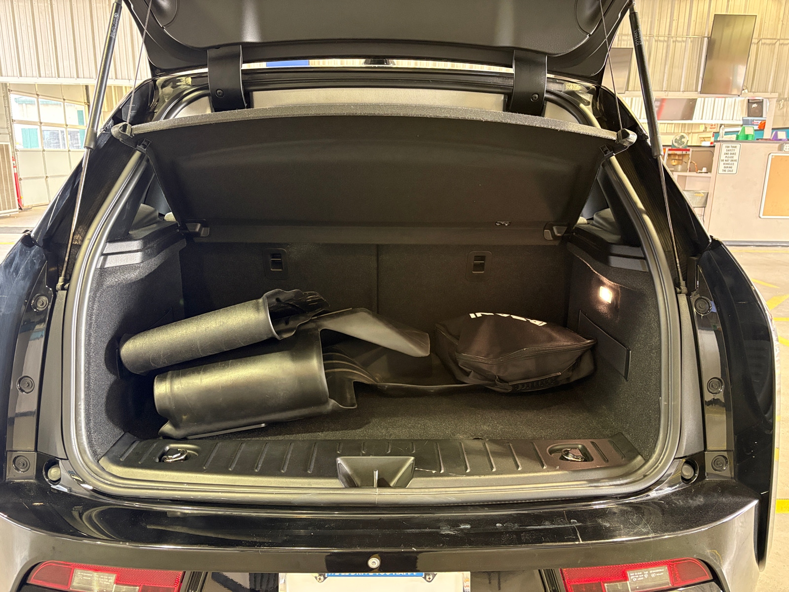 Thumbnail: 2016 BMW i3 - 7