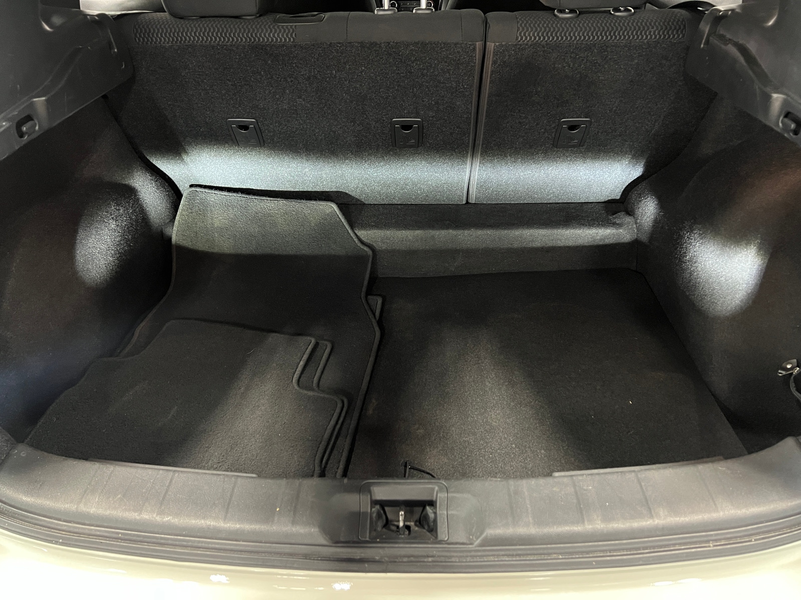 Thumbnail: 2018 Nissan Rogue Sport - 7