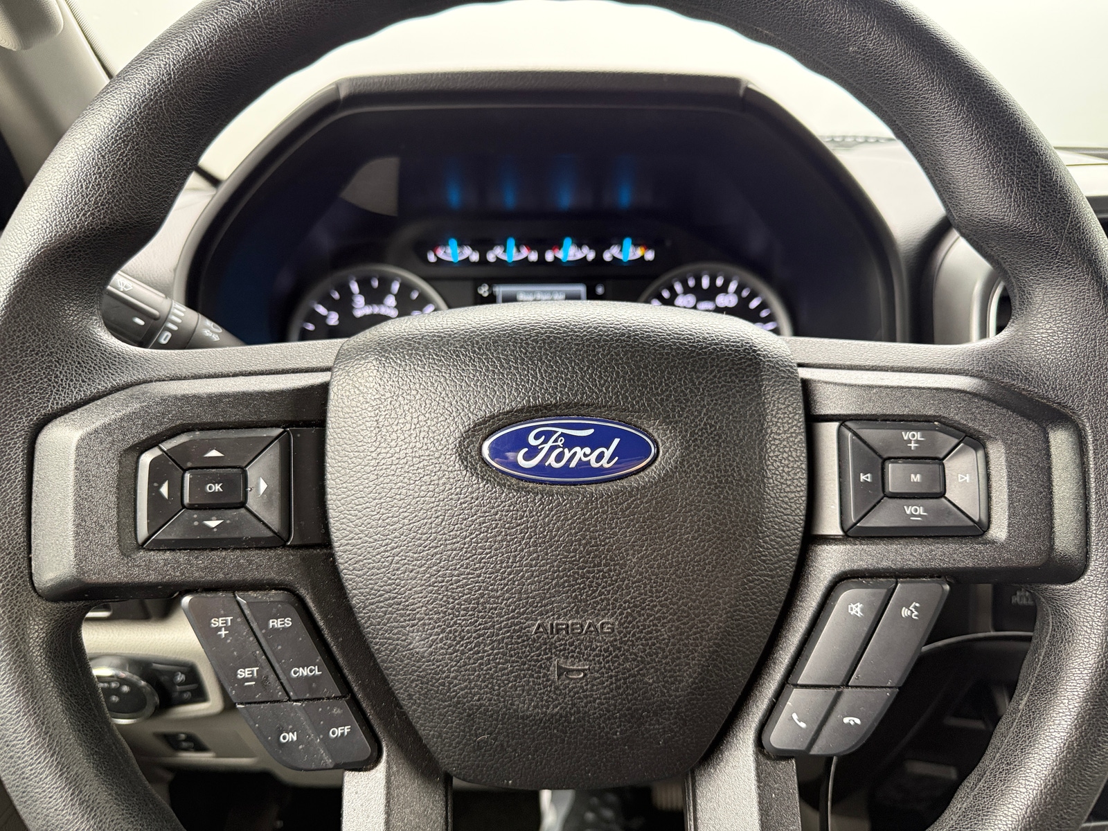 Thumbnail: 2017 Ford Econoline - 5