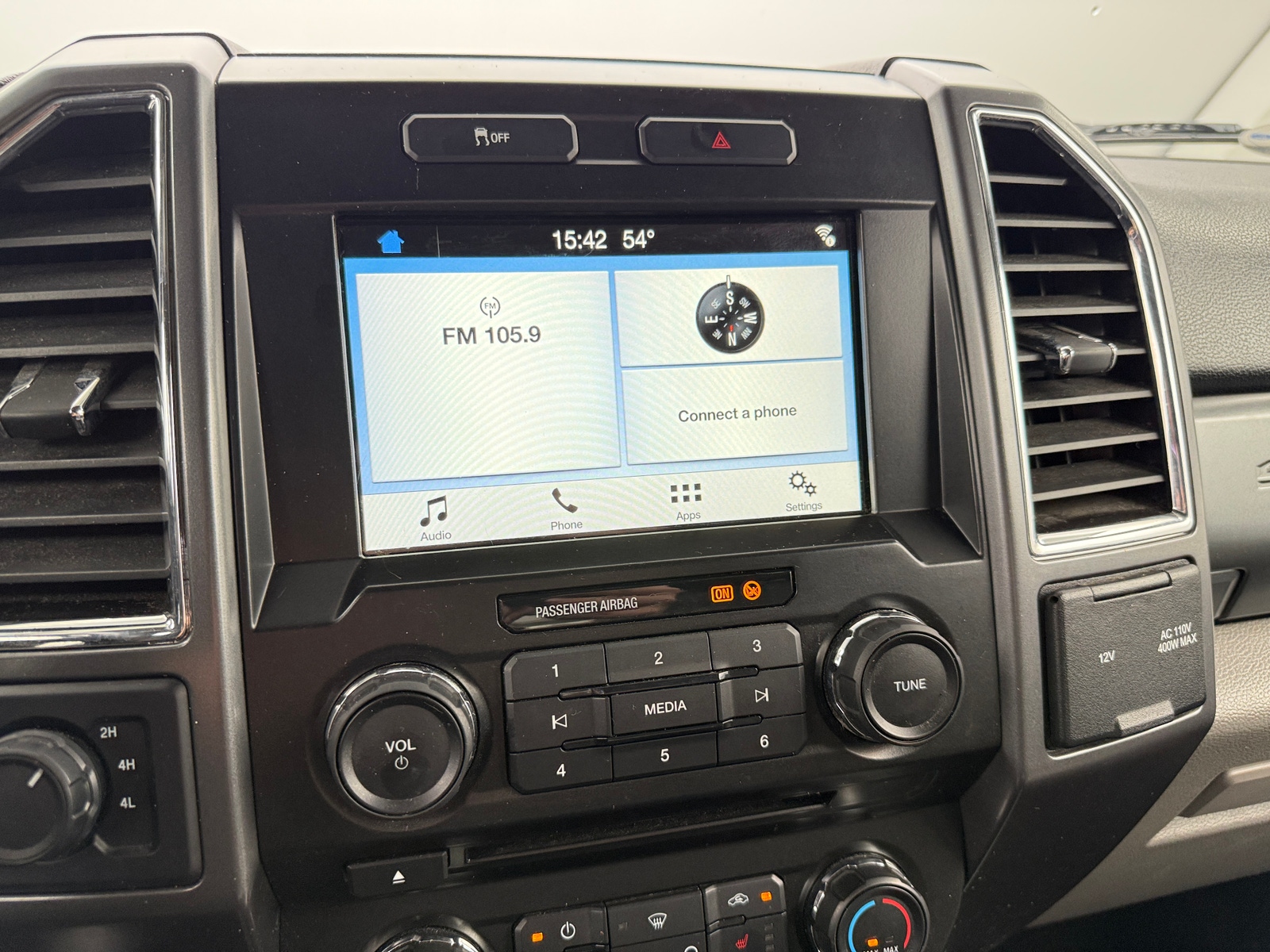 Thumbnail: 2017 Ford Econoline - 4