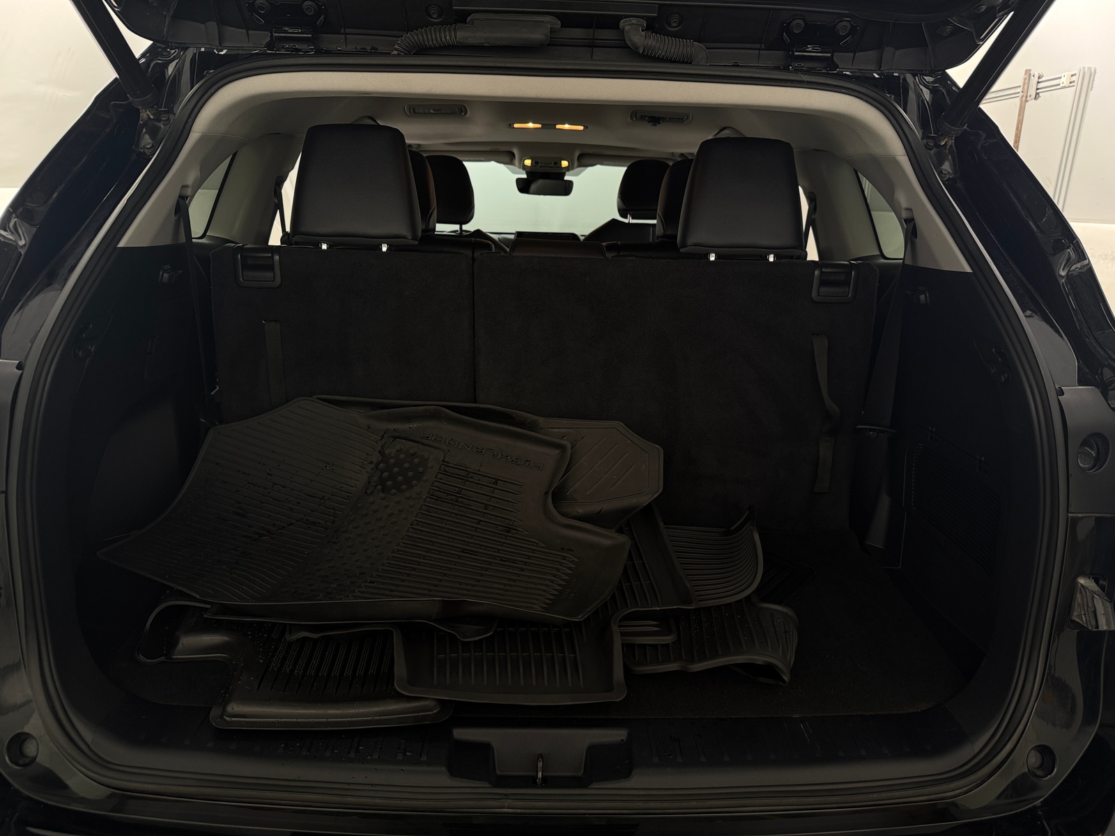 Thumbnail: 2023 Toyota Highlander - 7