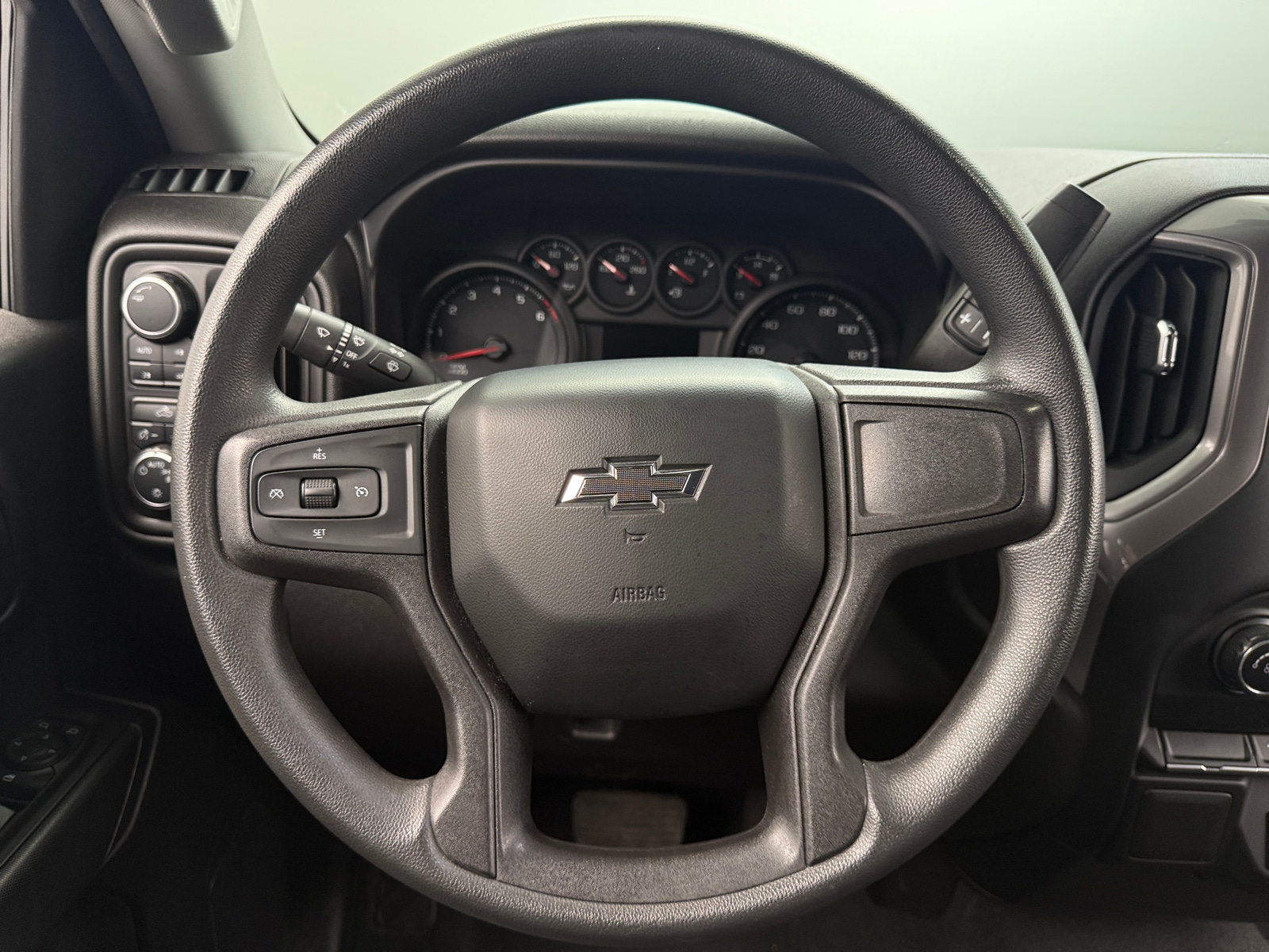 Thumbnail: 2021 Chevrolet Silverado 1500 - 5