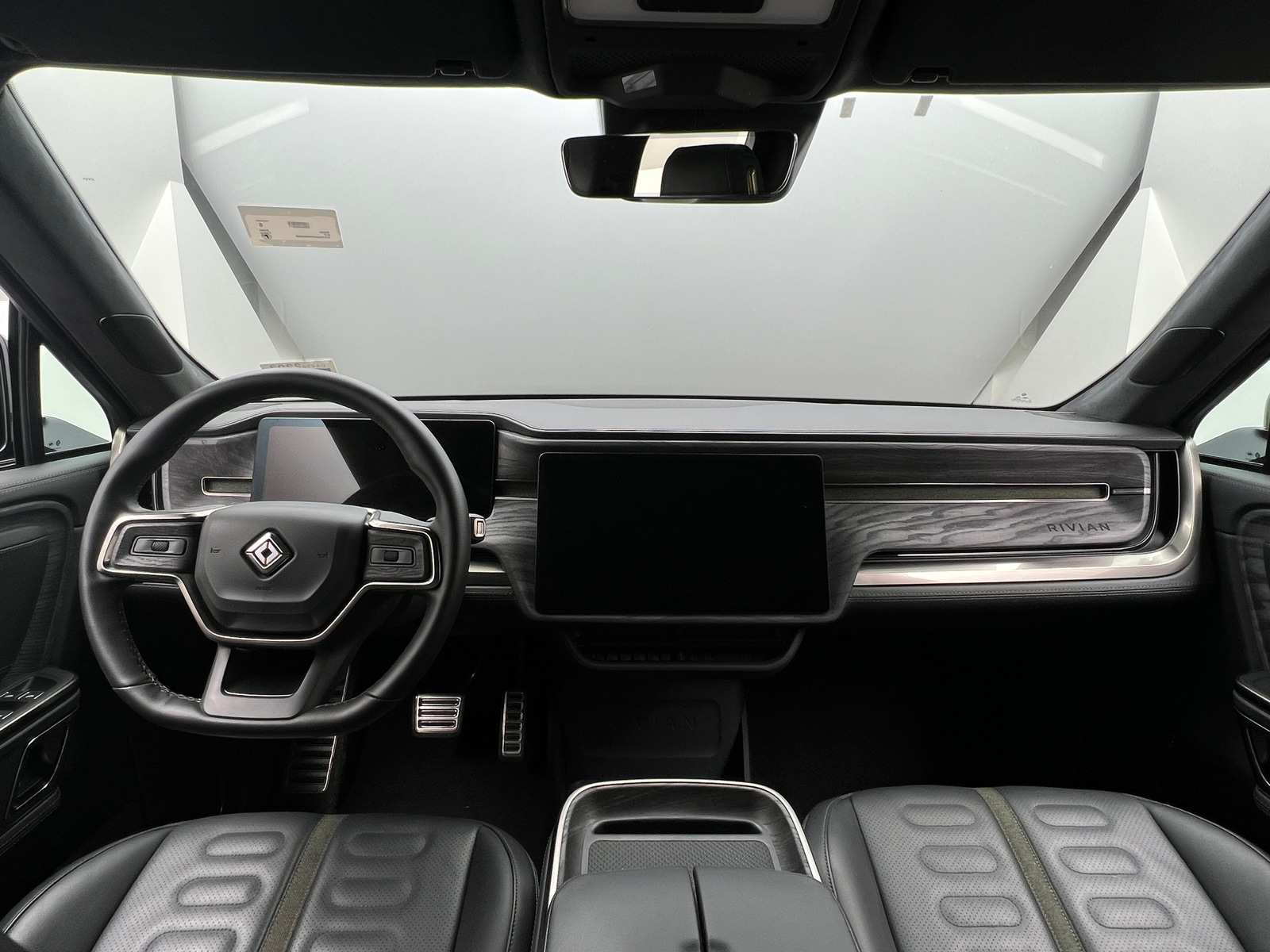 Thumbnail: 2022 Rivian R1T - 2