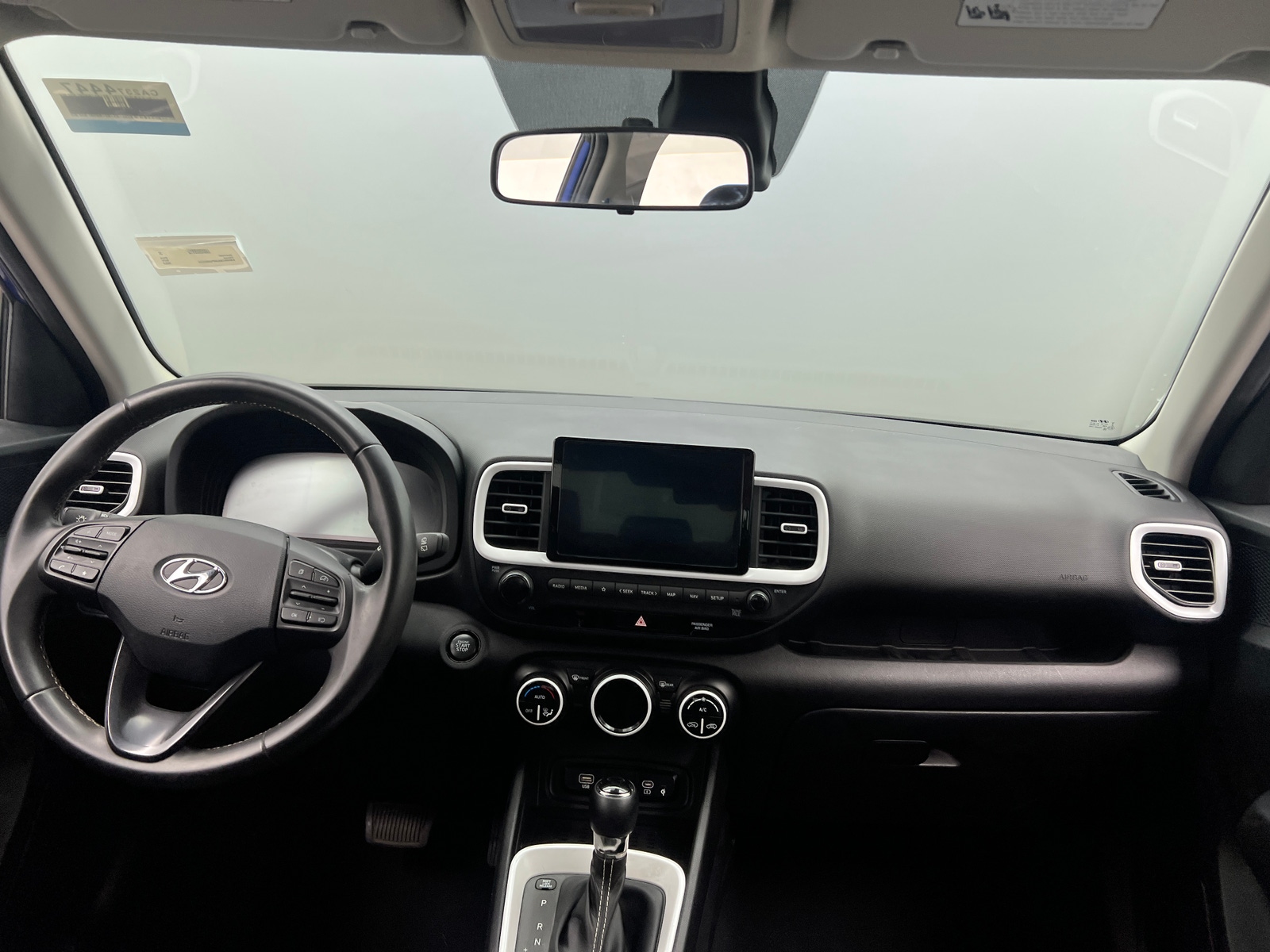 Thumbnail: 2023 Hyundai Venue - 3