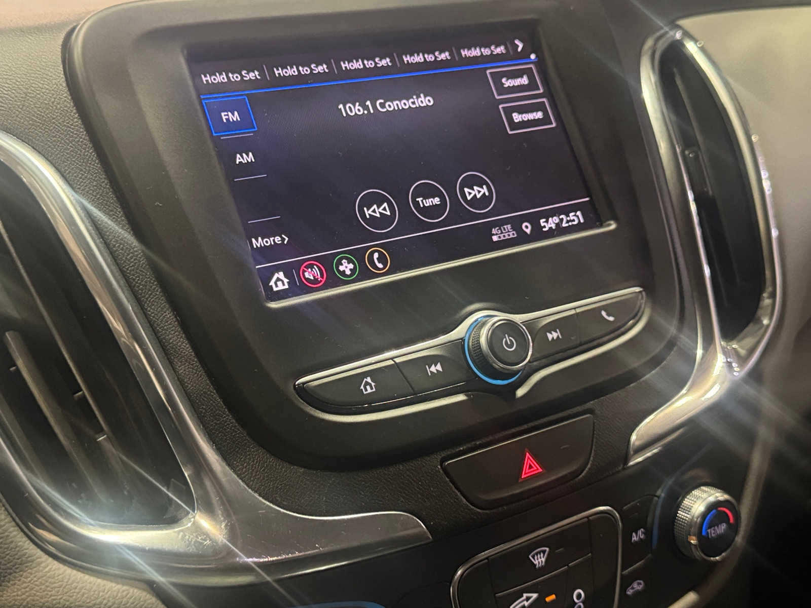 Thumbnail: 2021 Chevrolet Equinox - 4